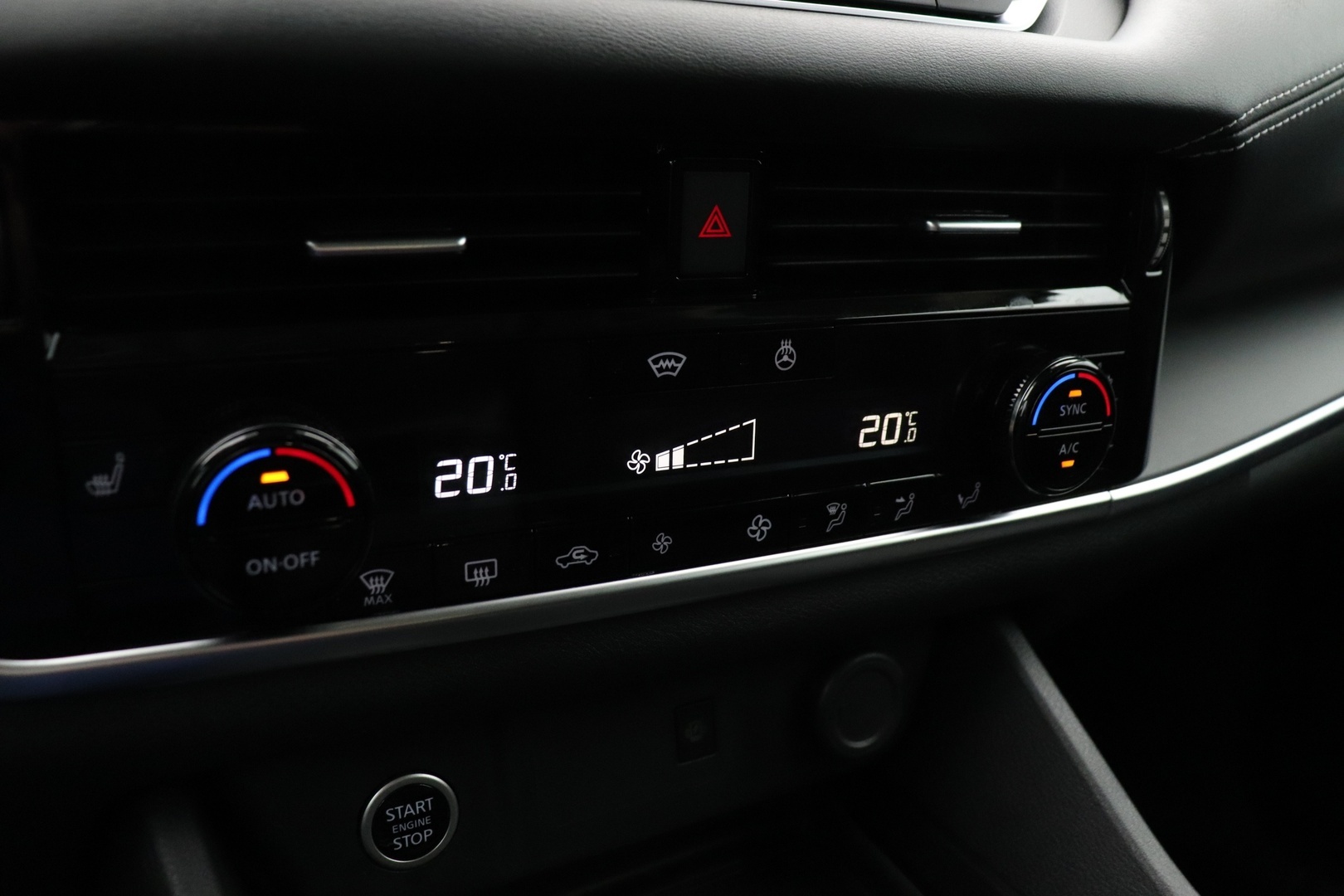 NISSAN Qashqai 2024