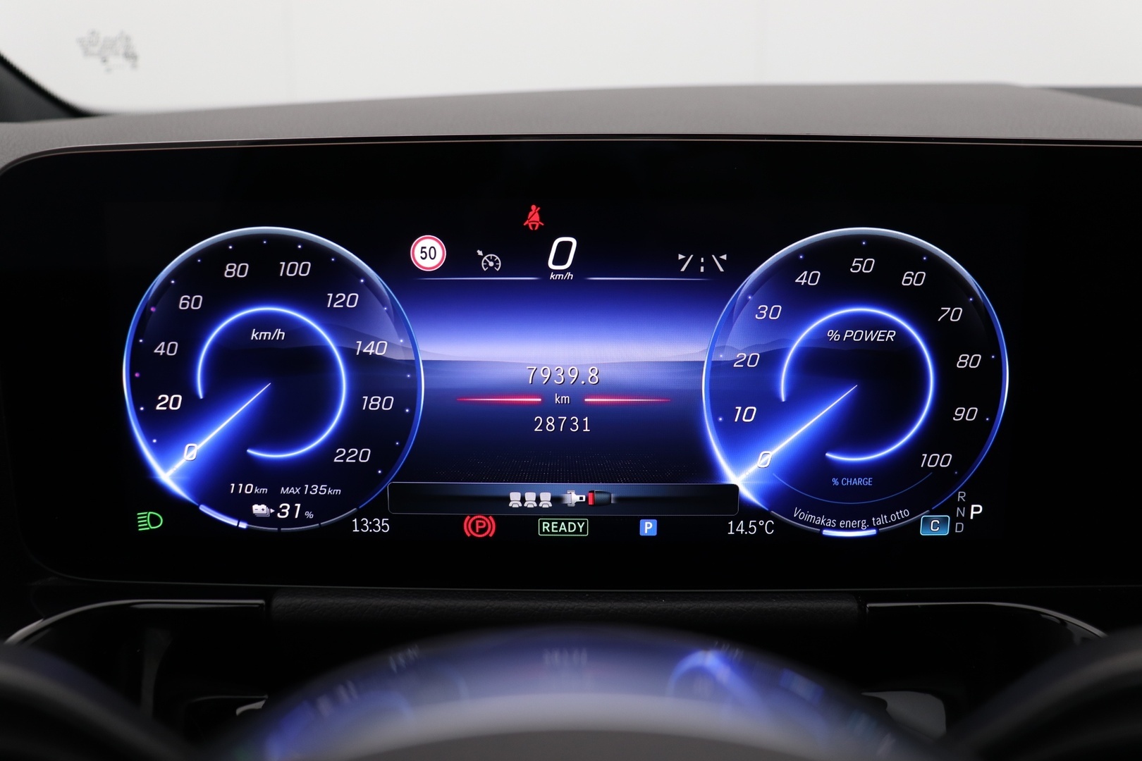 MERCEDES-BENZ EQA 2024