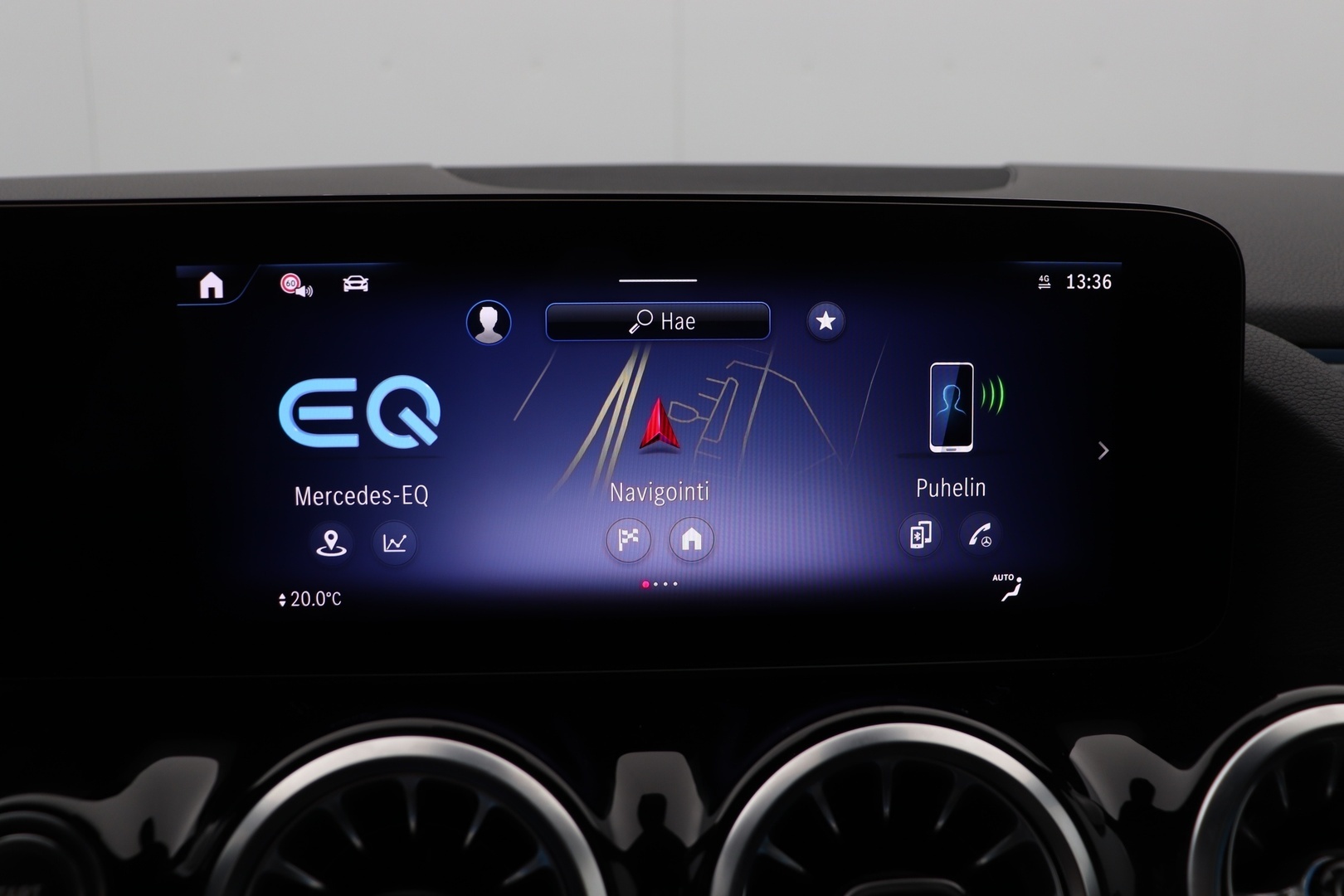 MERCEDES-BENZ EQA 2024