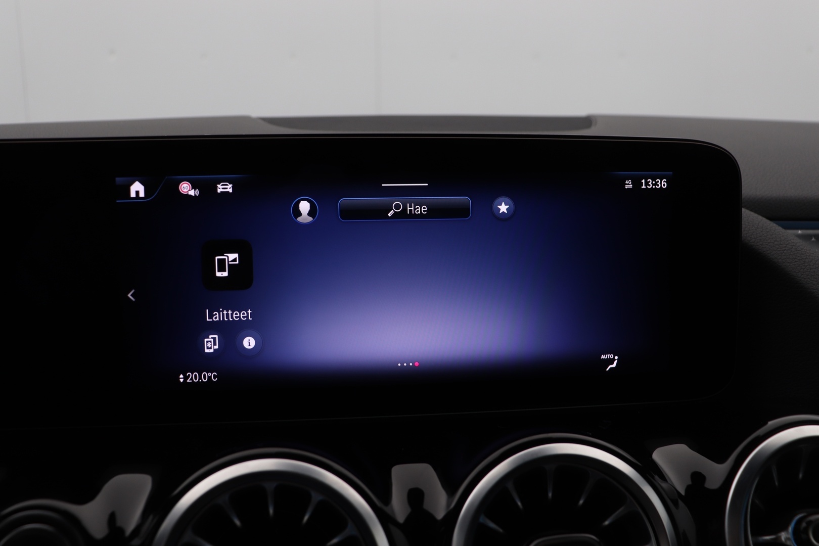 MERCEDES-BENZ EQA 2024