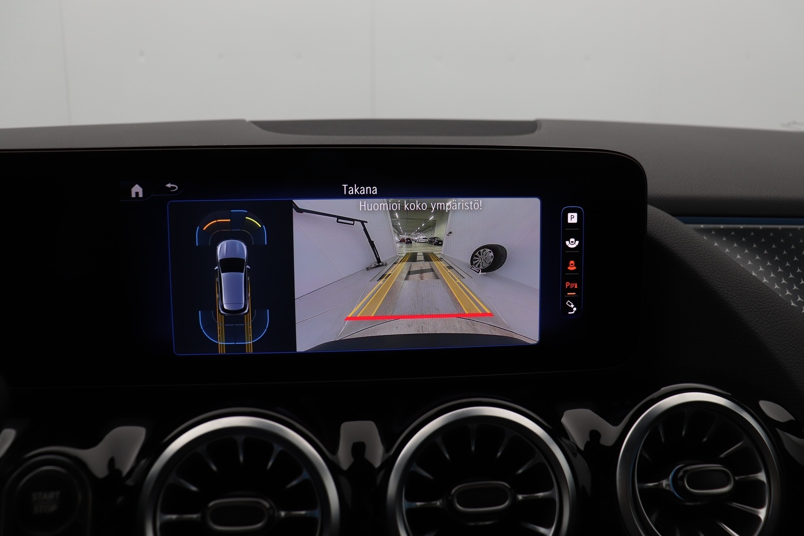 MERCEDES-BENZ EQA 2024