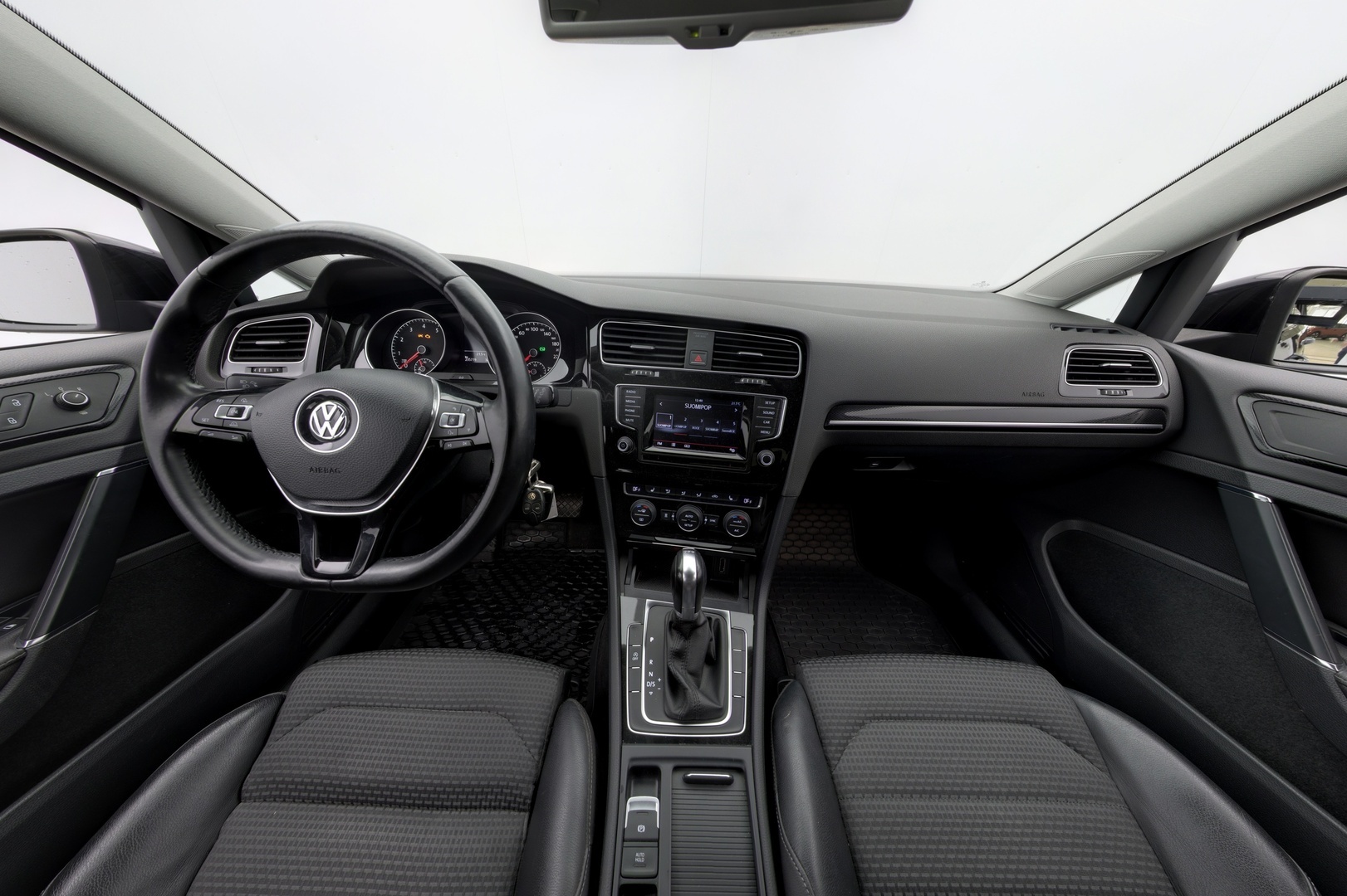 VOLKSWAGEN Golf 2013