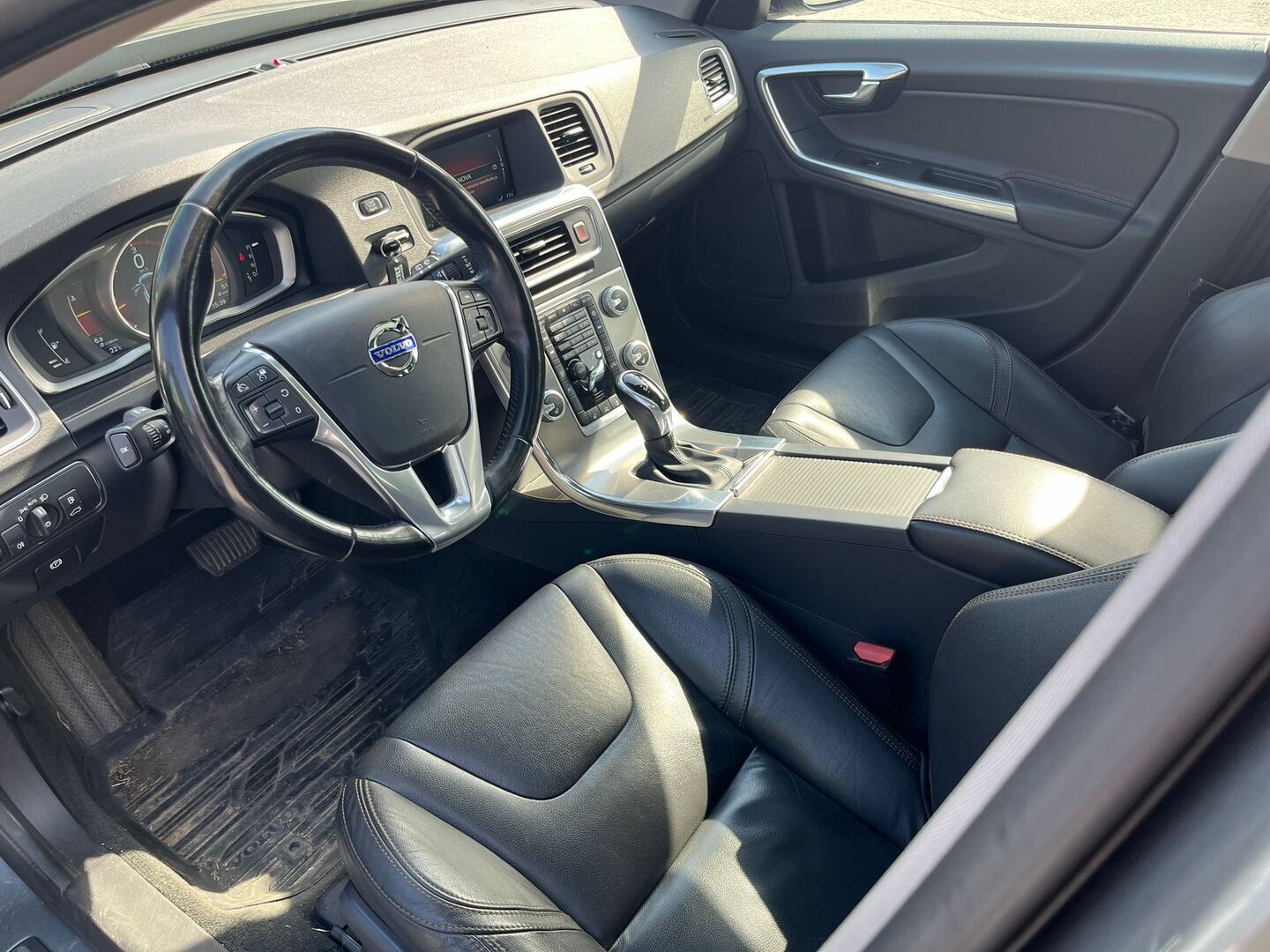 VOLVO V60 Cross Country 2016