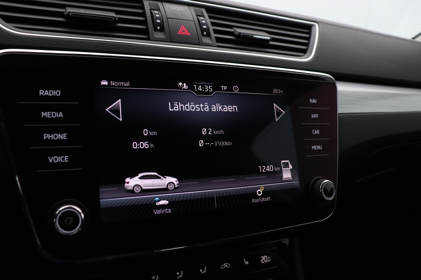 SKODA Superb 19