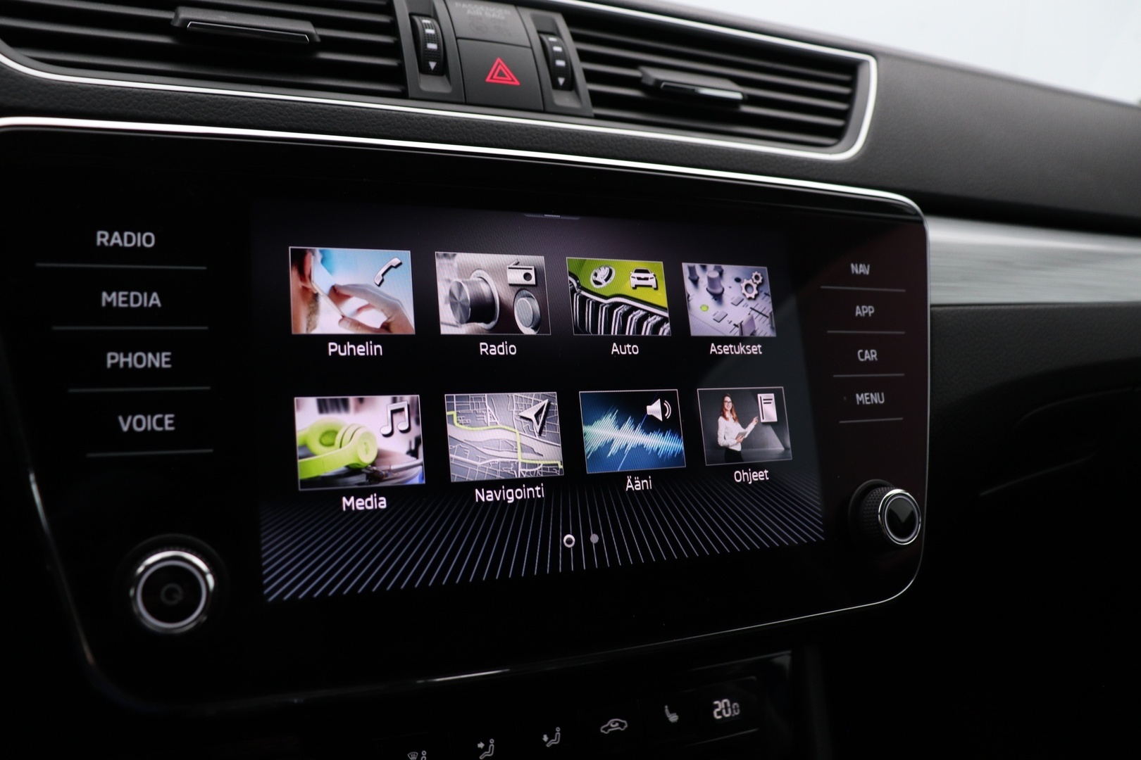 SKODA Superb 20