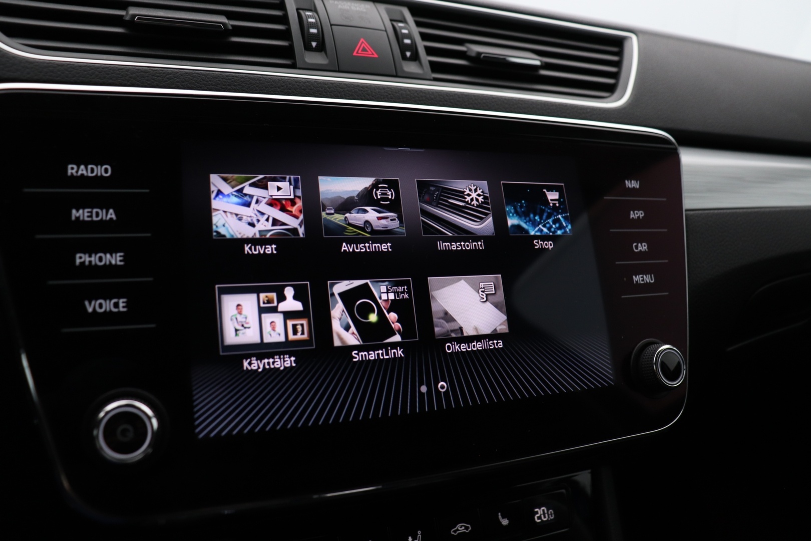 SKODA Superb 21