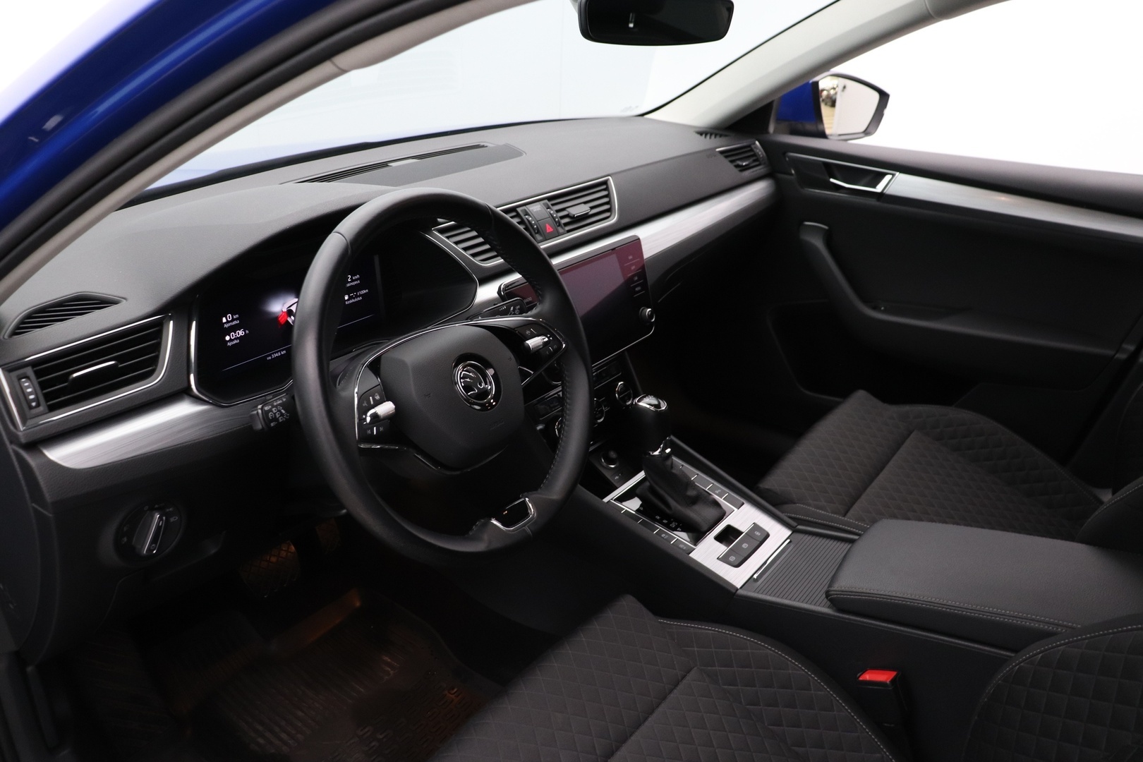 SKODA Superb 24
