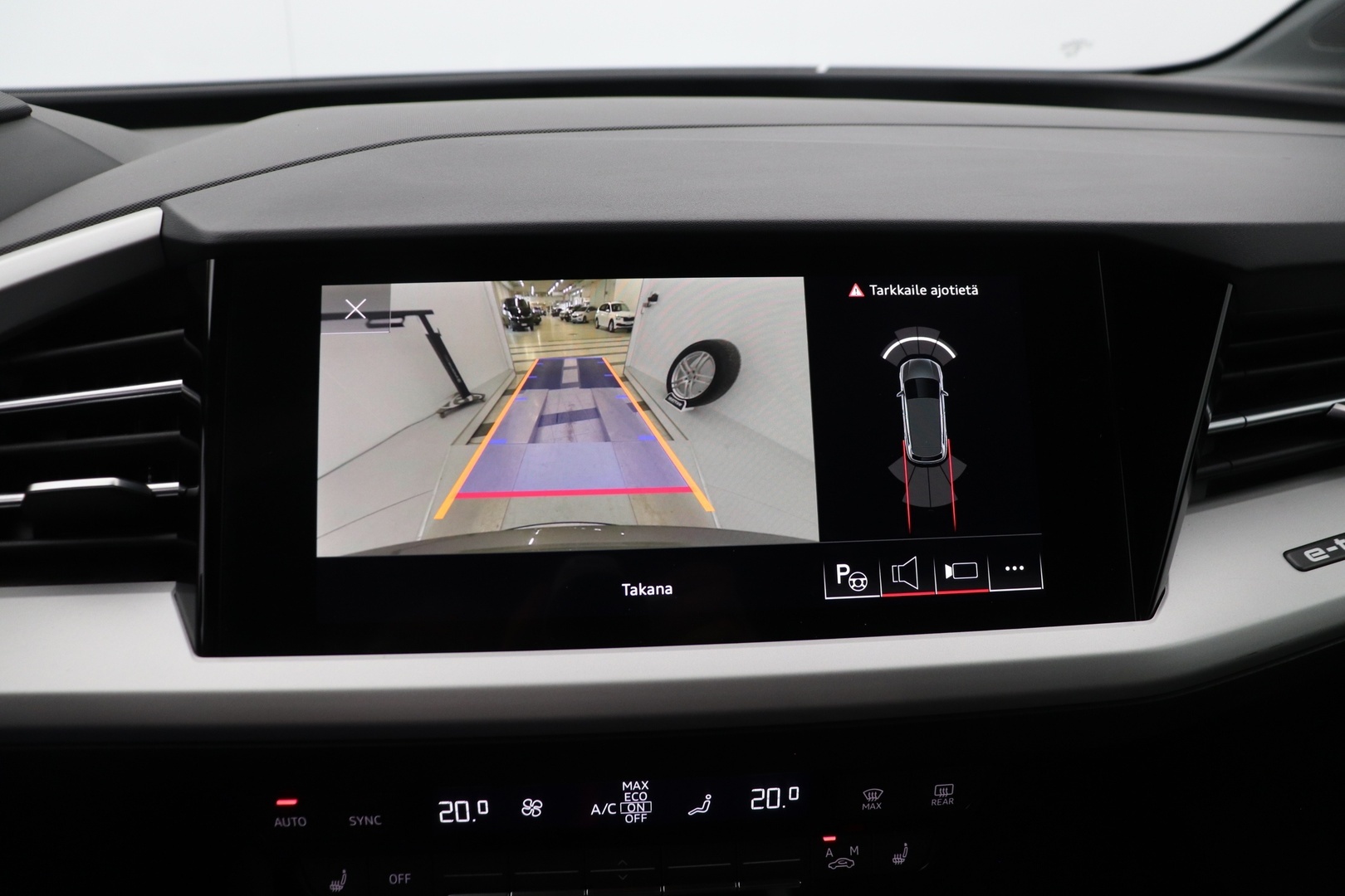 AUDI Q4 e-tron 2023