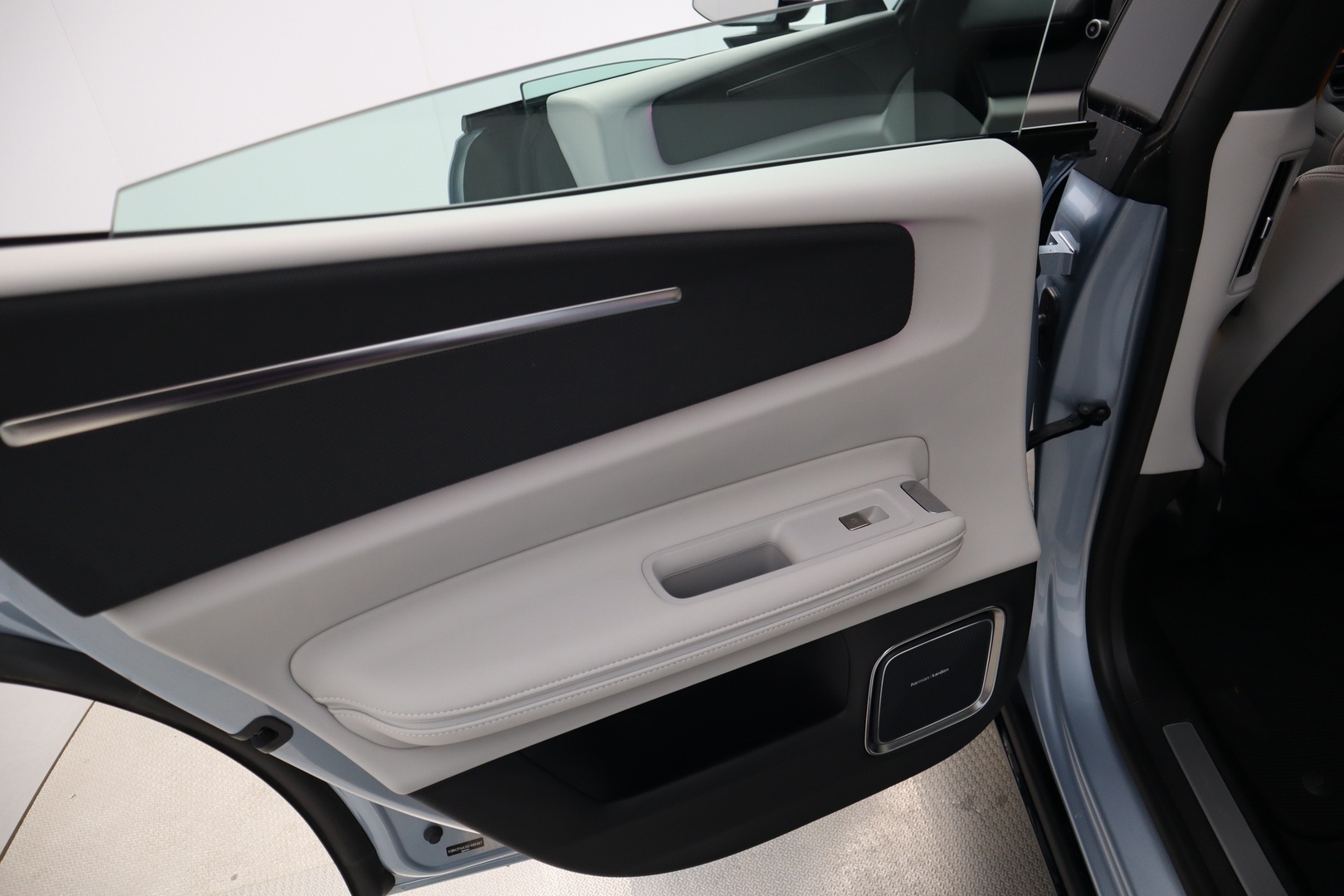 POLESTAR 4 14