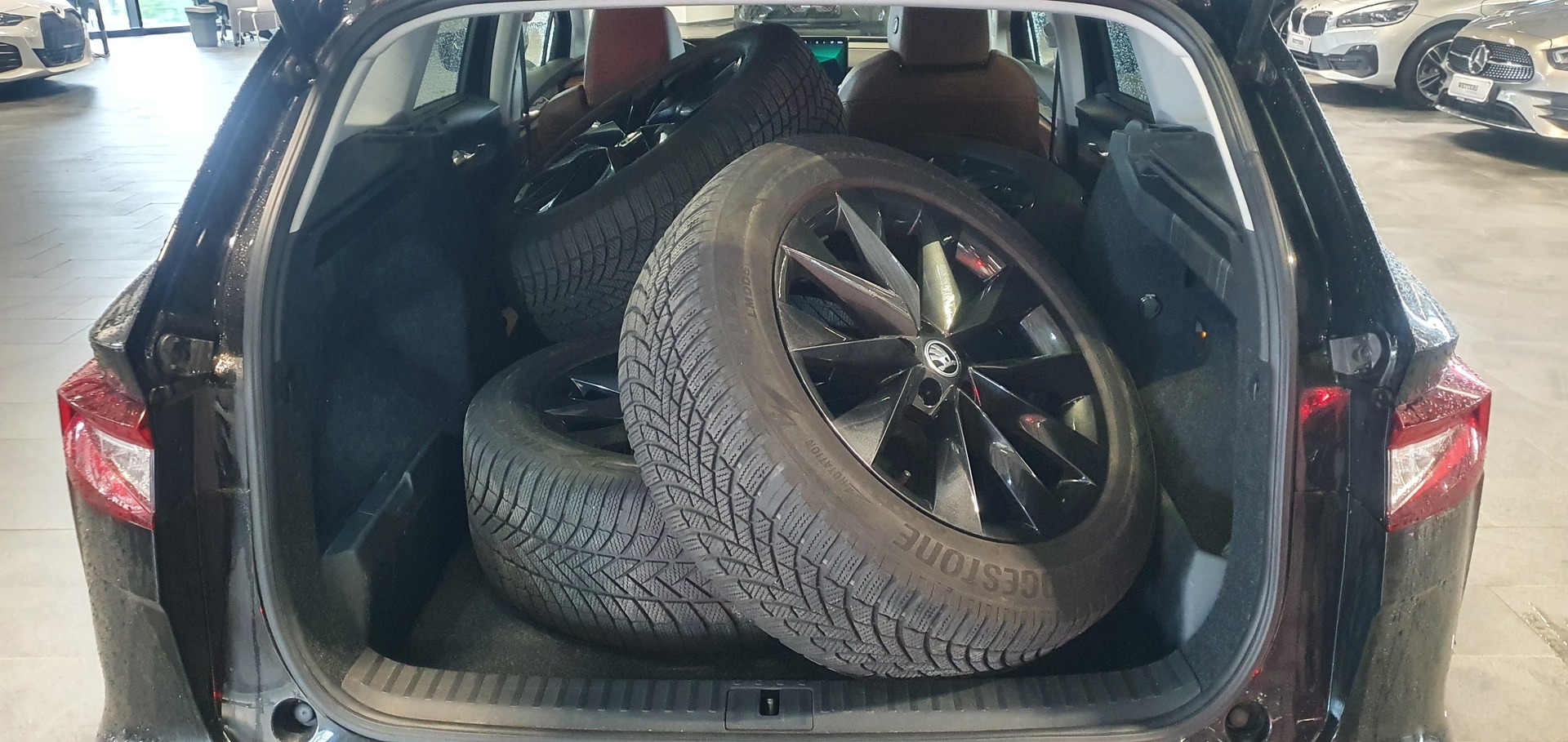 SKODA Enyaq 2023