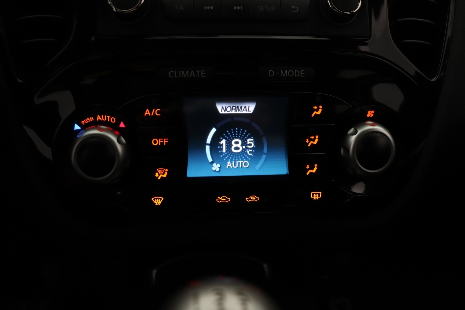 NISSAN Juke 16