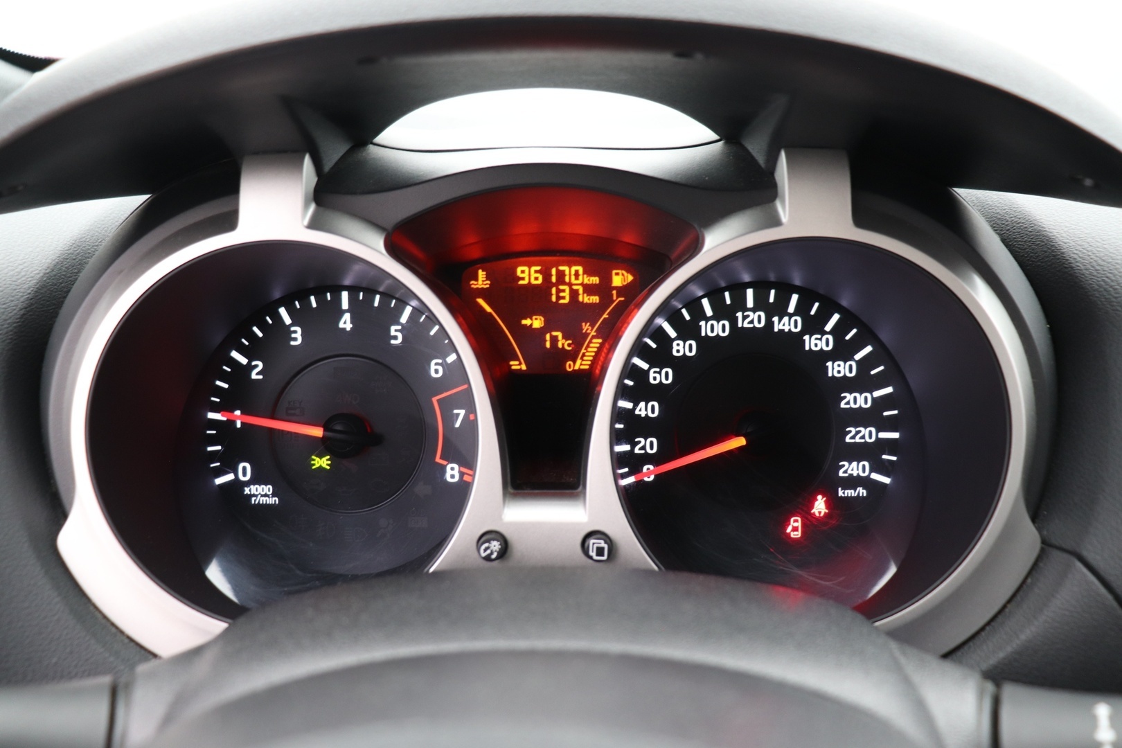 NISSAN Juke 18