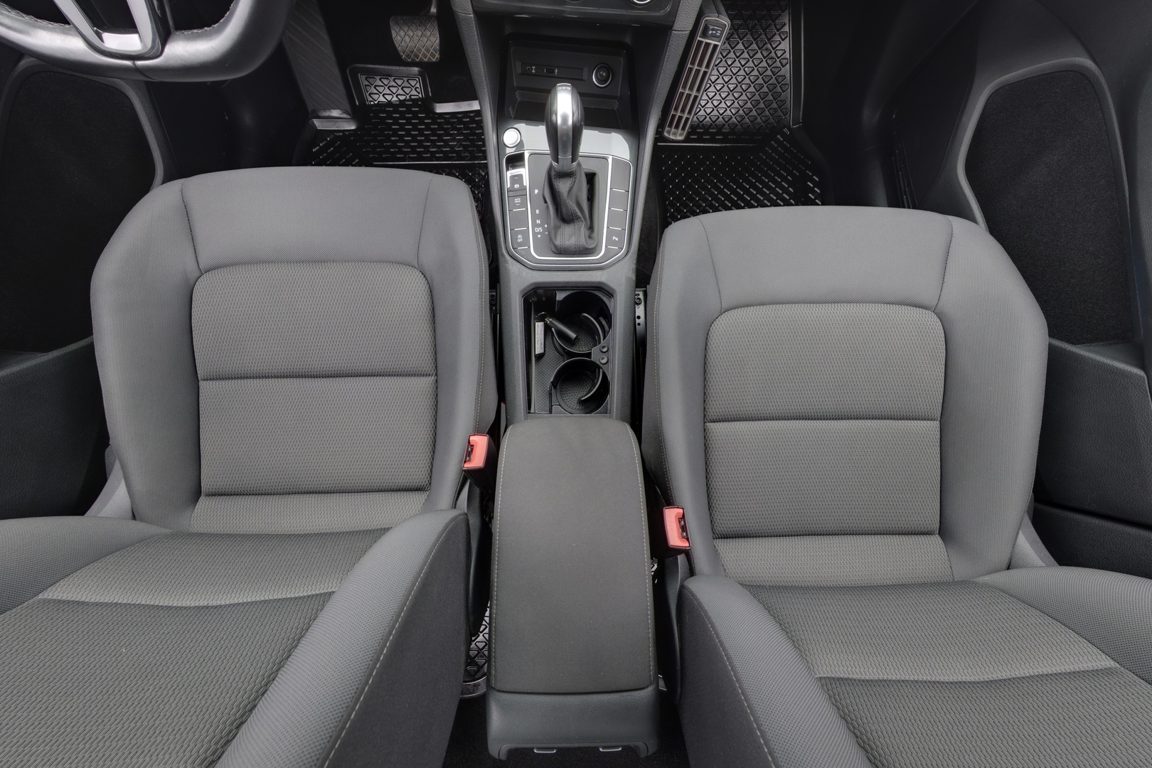 VOLKSWAGEN Golf Sportsvan 2018