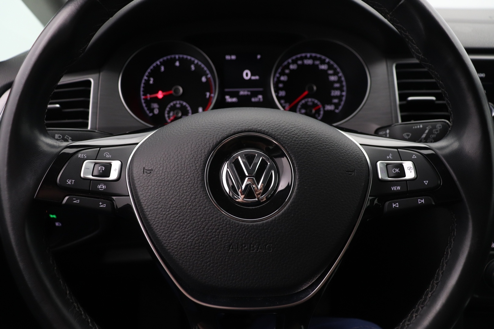 VOLKSWAGEN Golf Sportsvan 2018