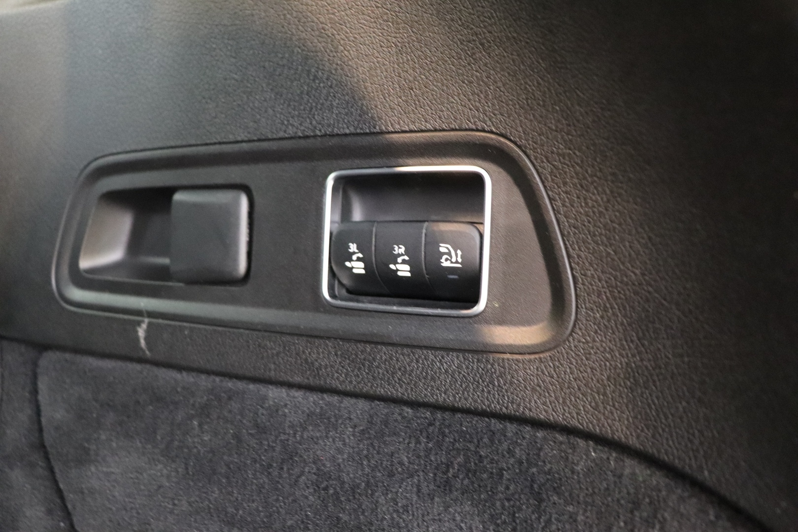 MERCEDES-BENZ GLS 2020