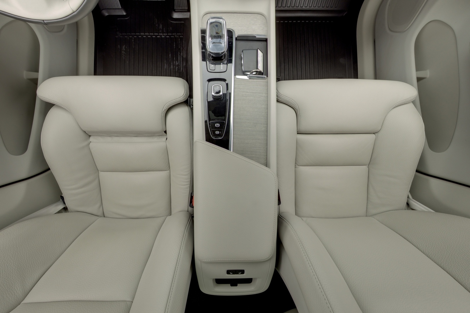 VOLVO XC60 11