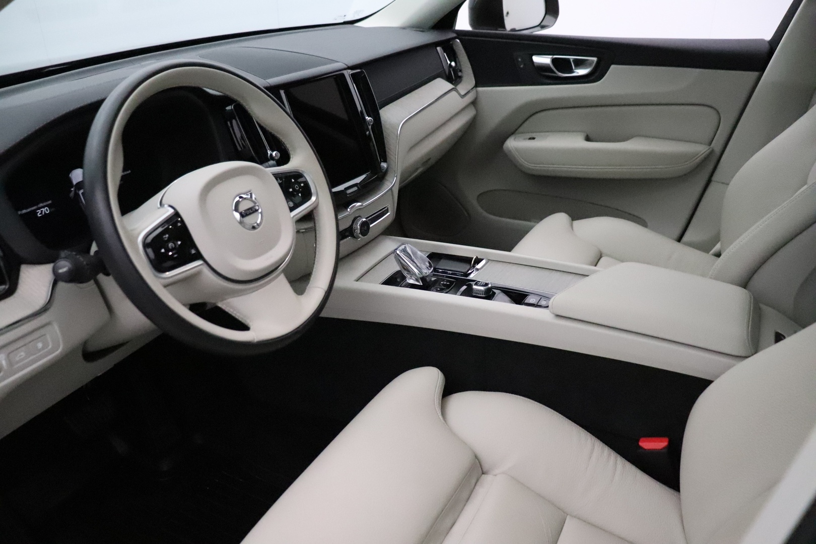 VOLVO XC60 23