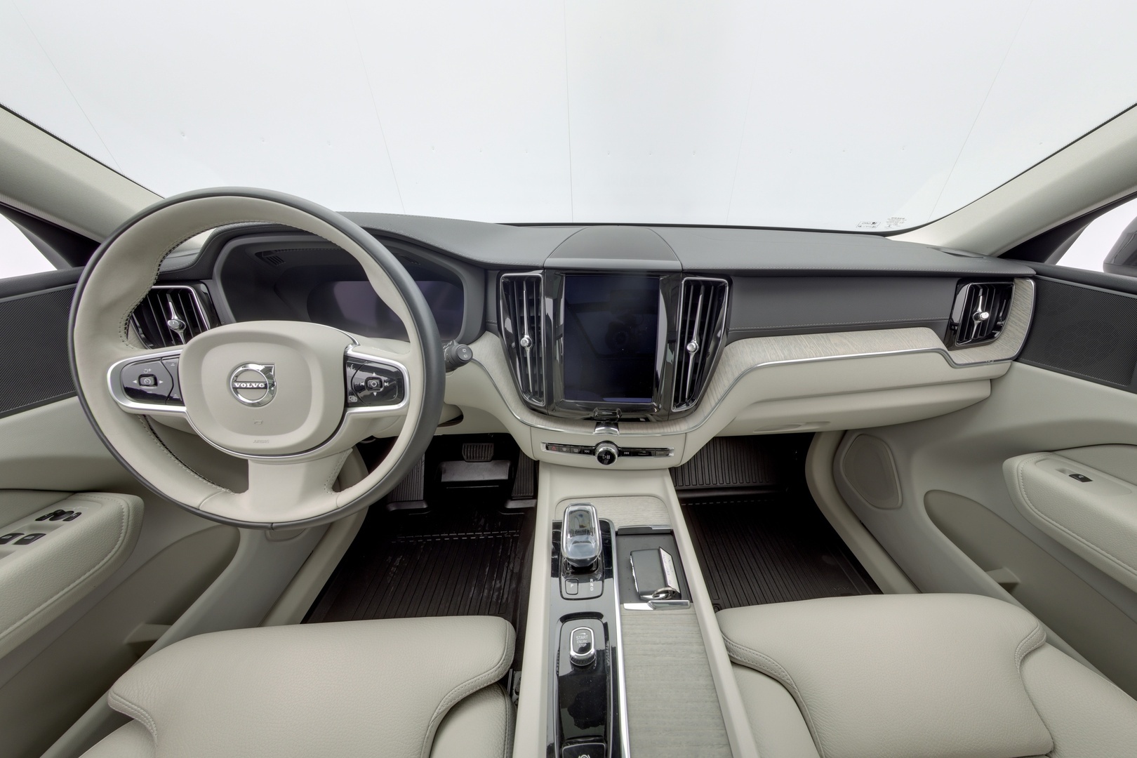VOLVO XC60 9