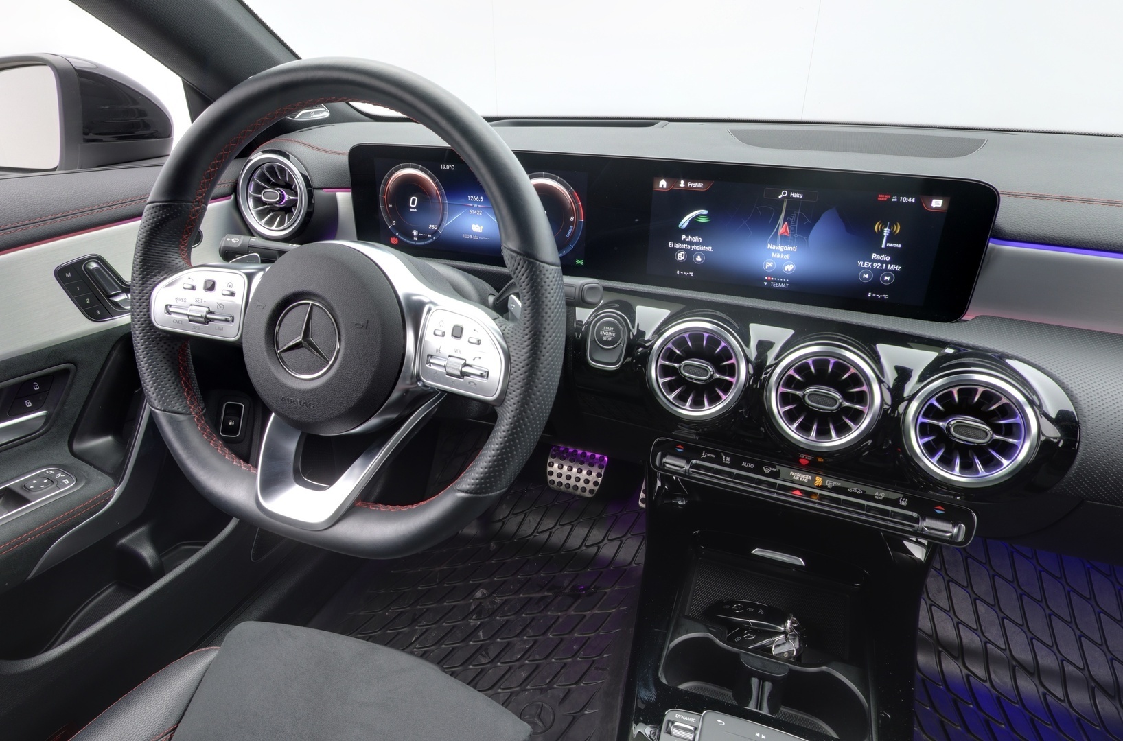 MERCEDES-BENZ CLA 2022