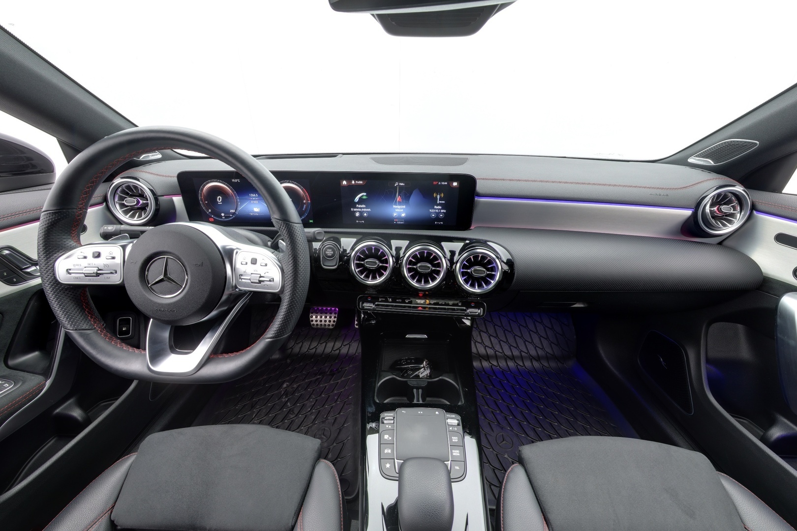 MERCEDES-BENZ CLA 2022