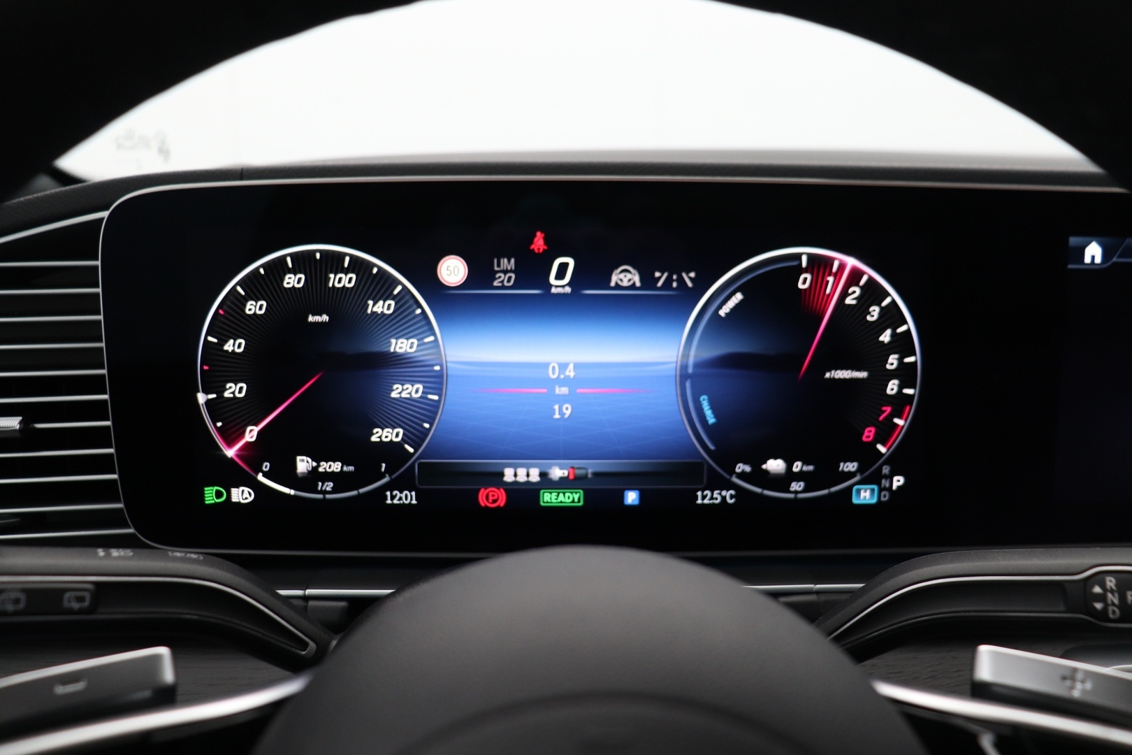 MERCEDES-BENZ GLE 2026