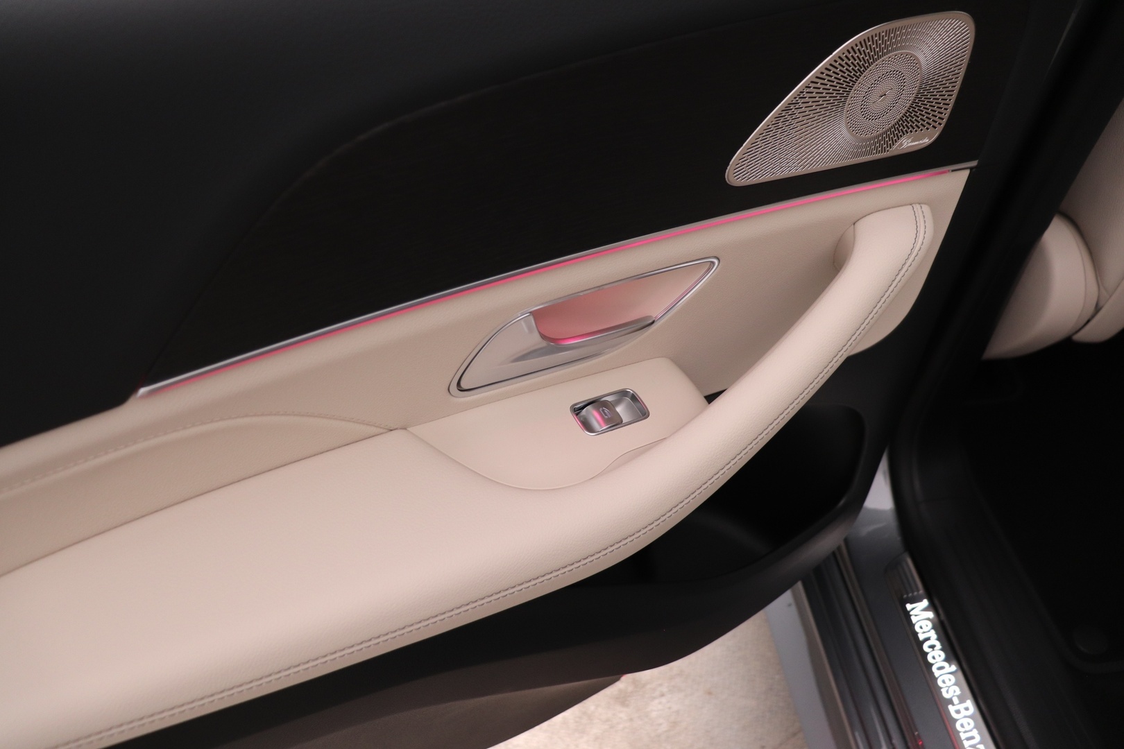 MERCEDES-BENZ GLE 2026