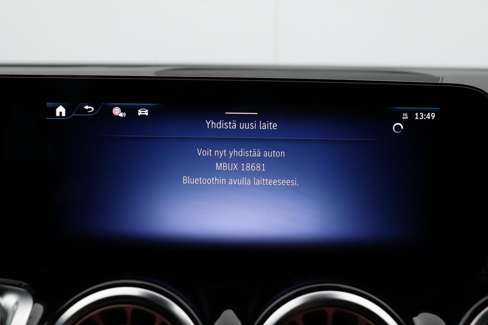 MERCEDES-BENZ EQB 2025