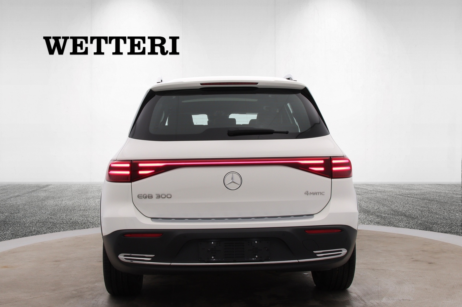 MERCEDES-BENZ EQB 2025