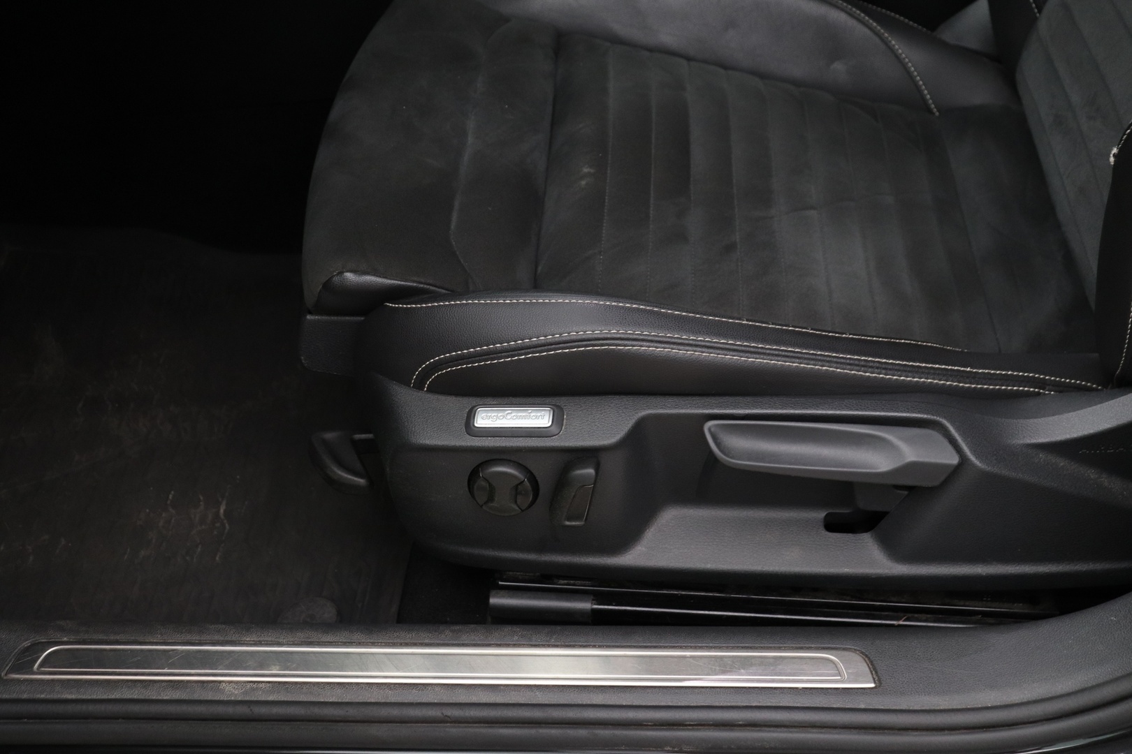 VOLKSWAGEN Passat 2020