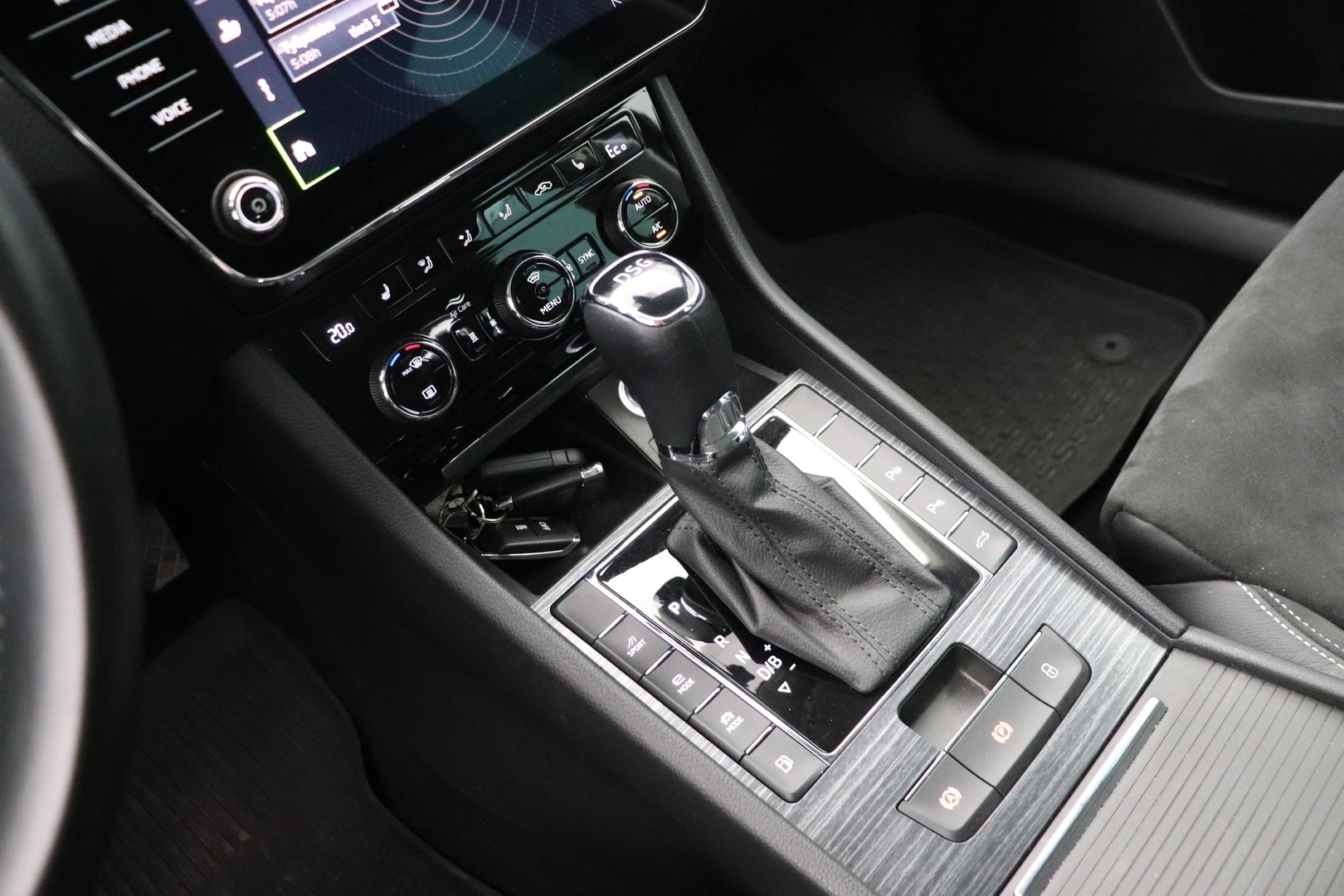 SKODA Superb 2021