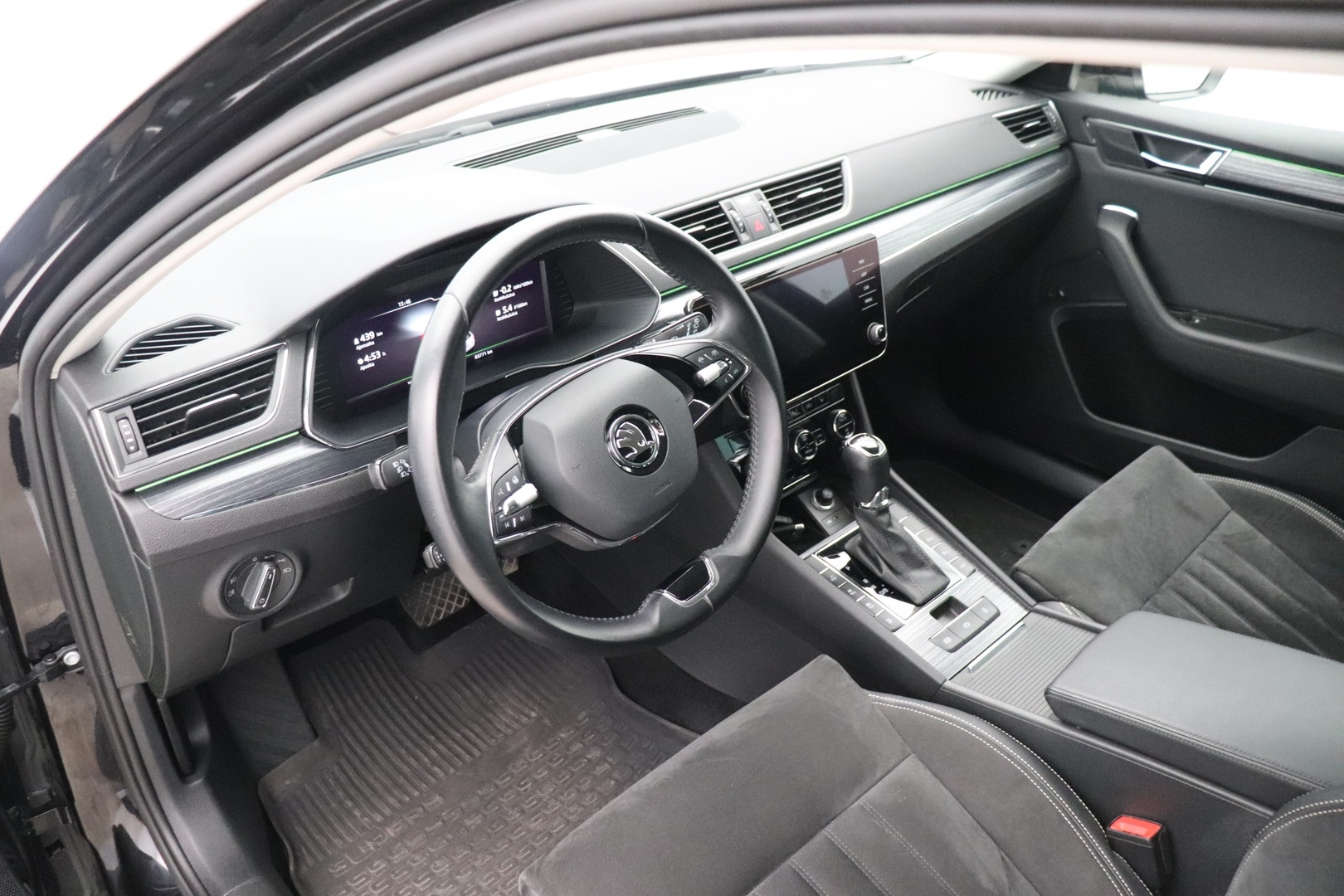 SKODA Superb 2021