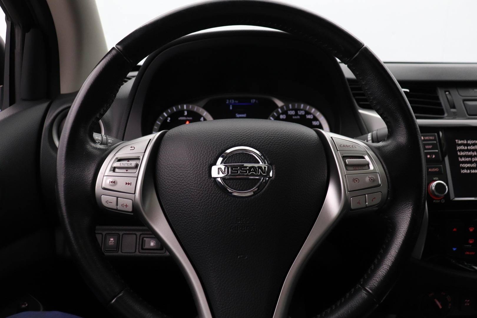 NISSAN Navara 2022