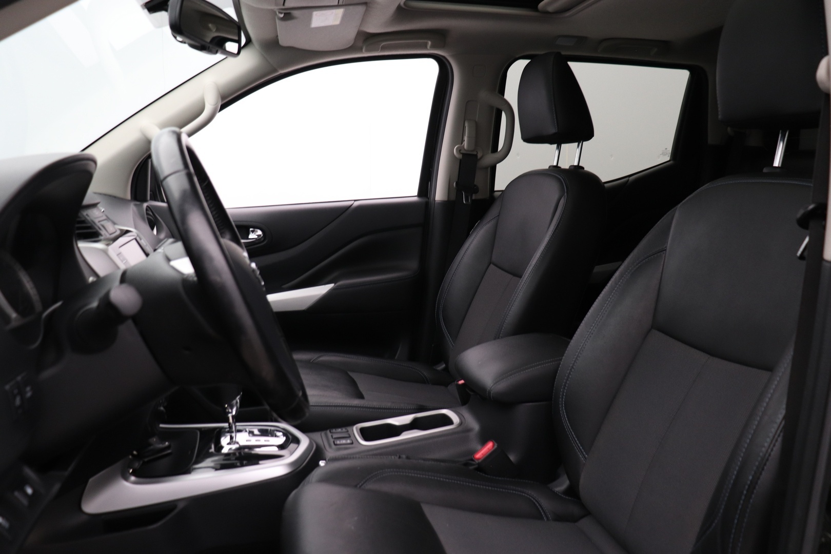 NISSAN Navara 2022