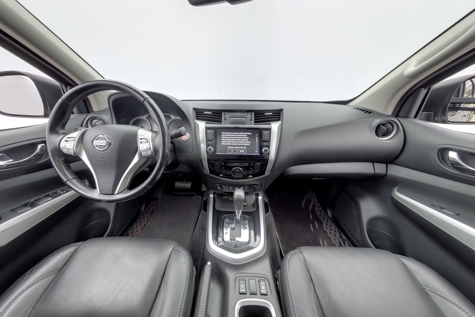 NISSAN Navara 2022