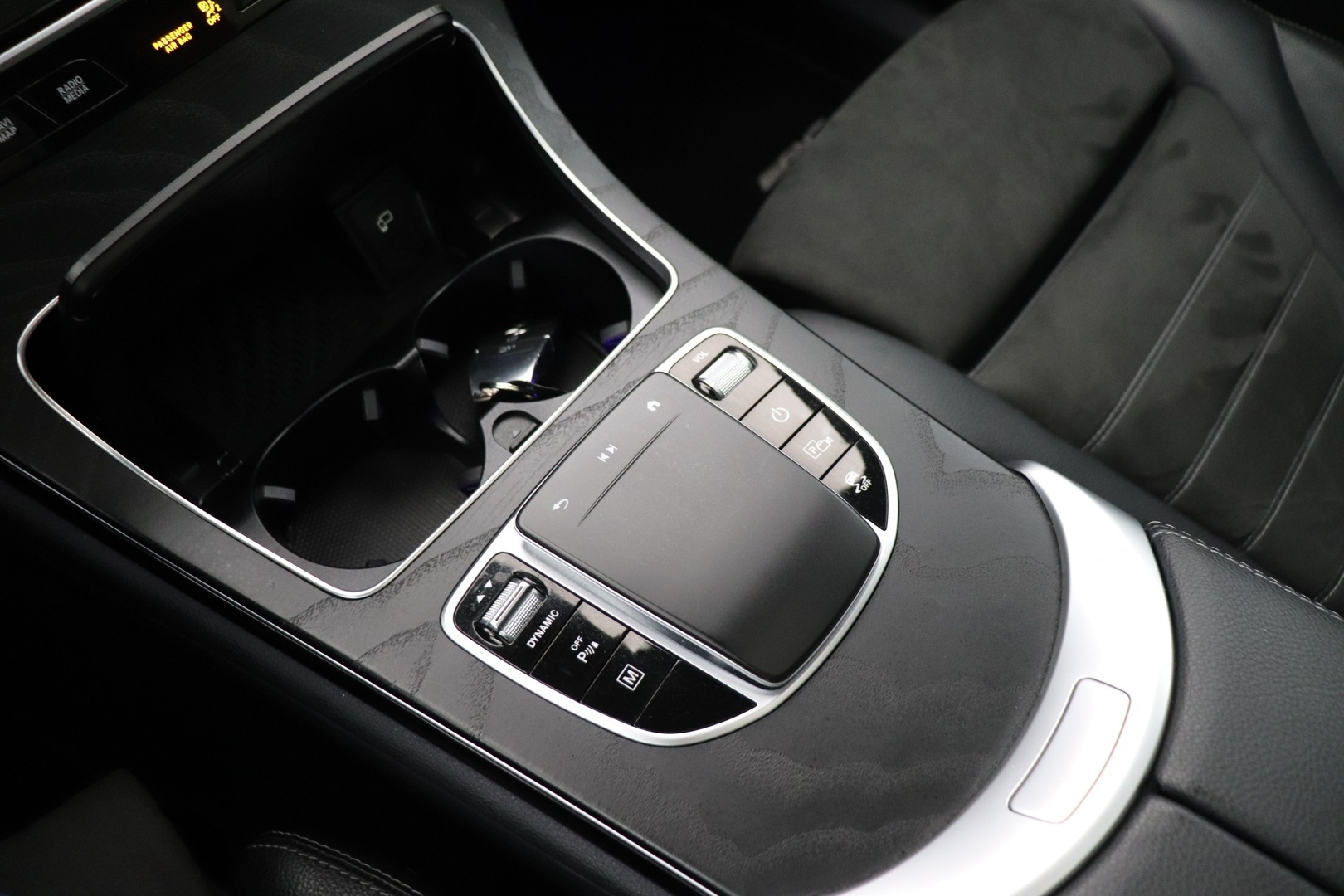 MERCEDES-BENZ GLC 2021