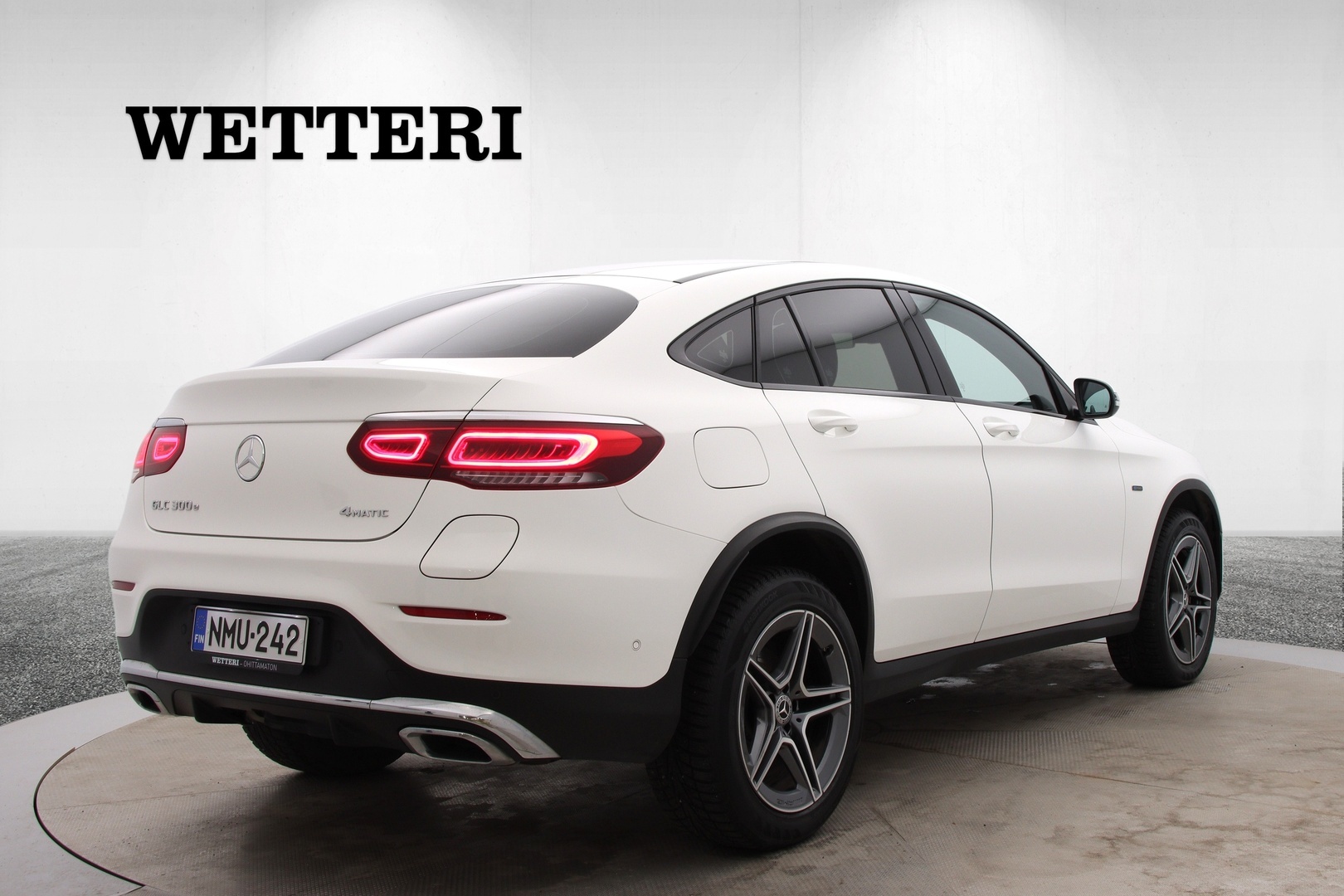 MERCEDES-BENZ GLC 2021