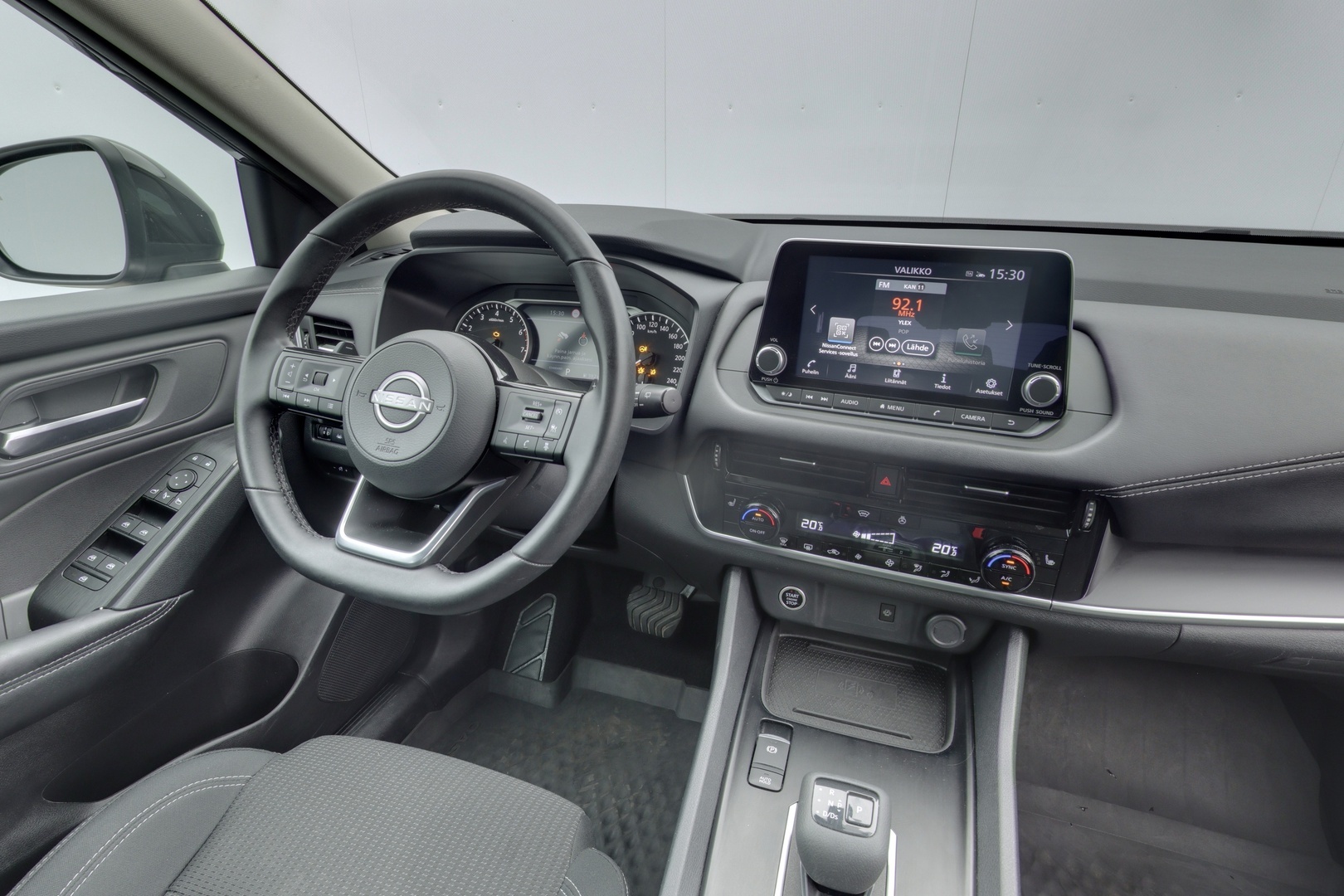 NISSAN Qashqai 2024