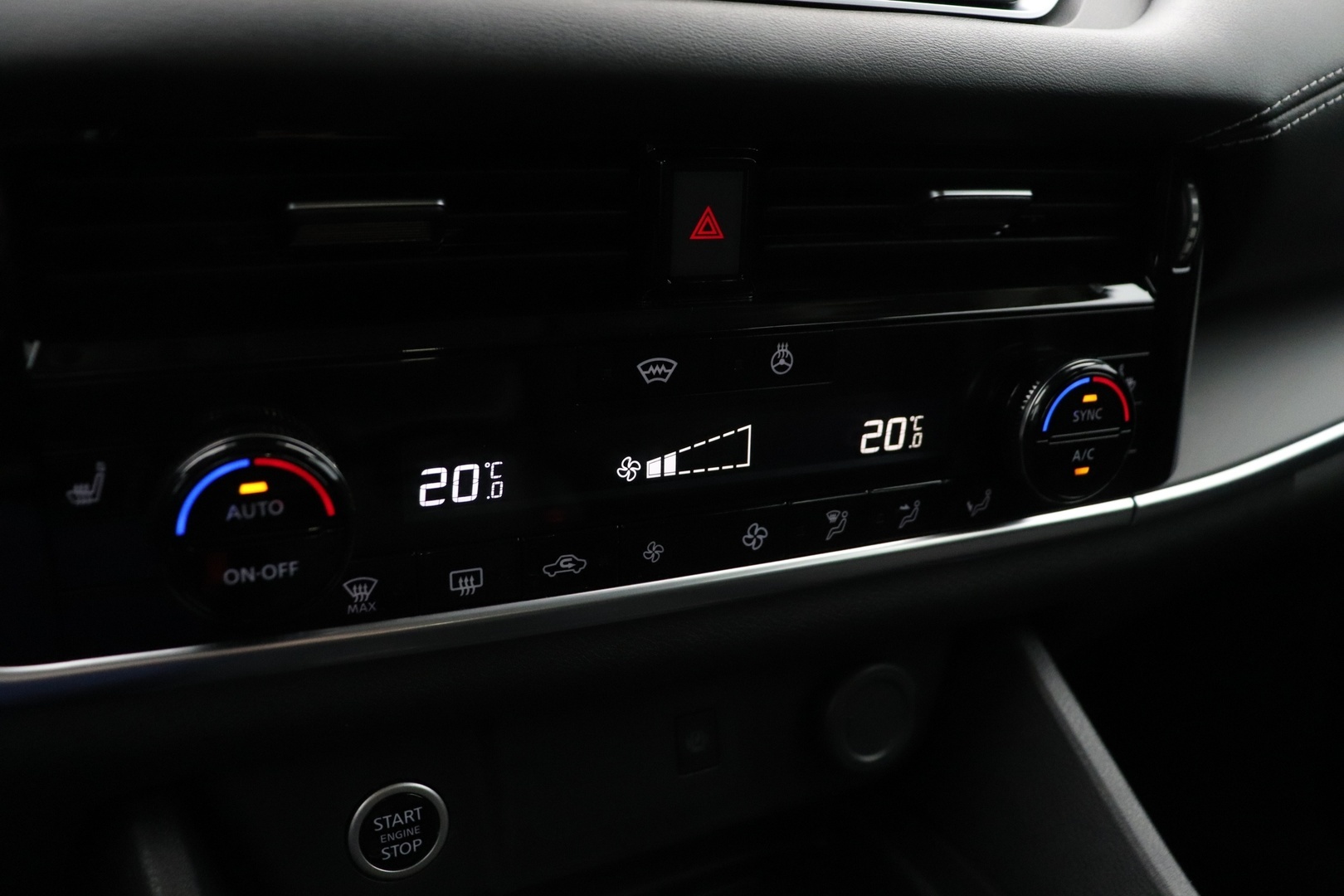 NISSAN Qashqai 2024