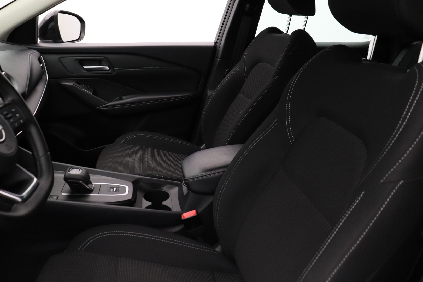 NISSAN Qashqai 2024