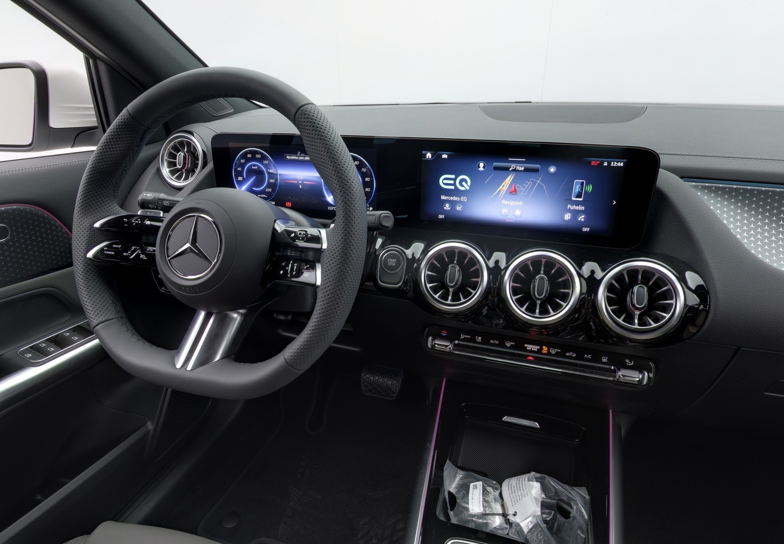 MERCEDES-BENZ EQA 2025