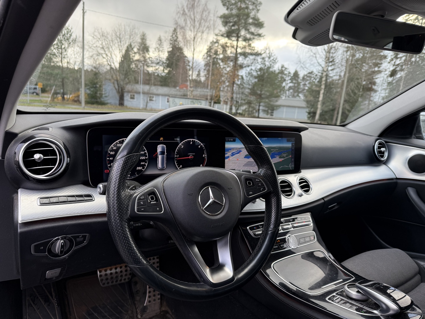 MERCEDES-BENZ E 2017