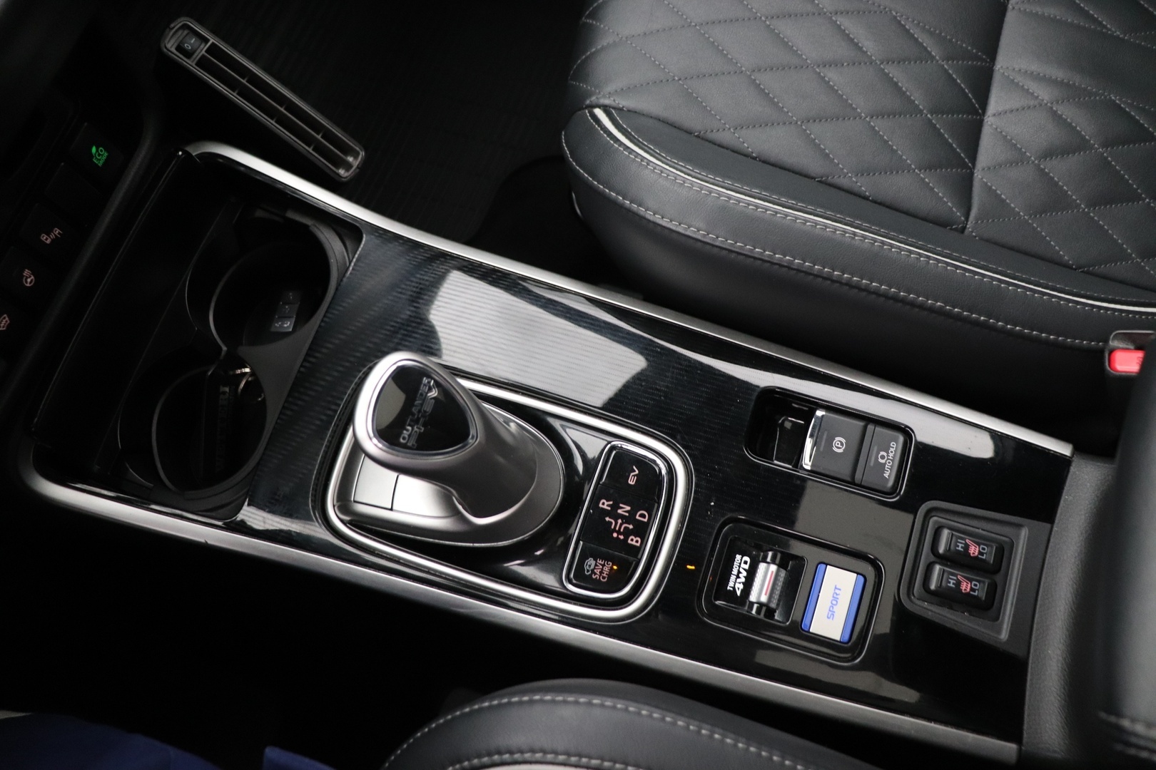 MITSUBISHI Outlander PHEV 2021