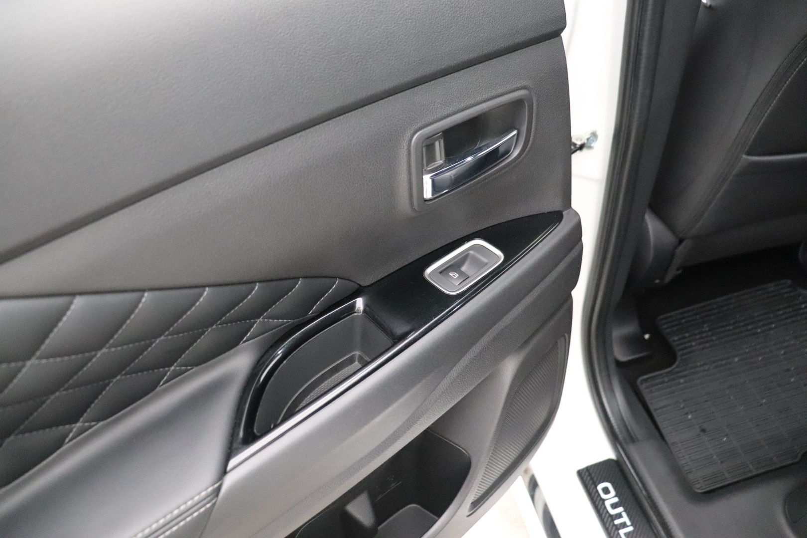 MITSUBISHI Outlander PHEV 2021