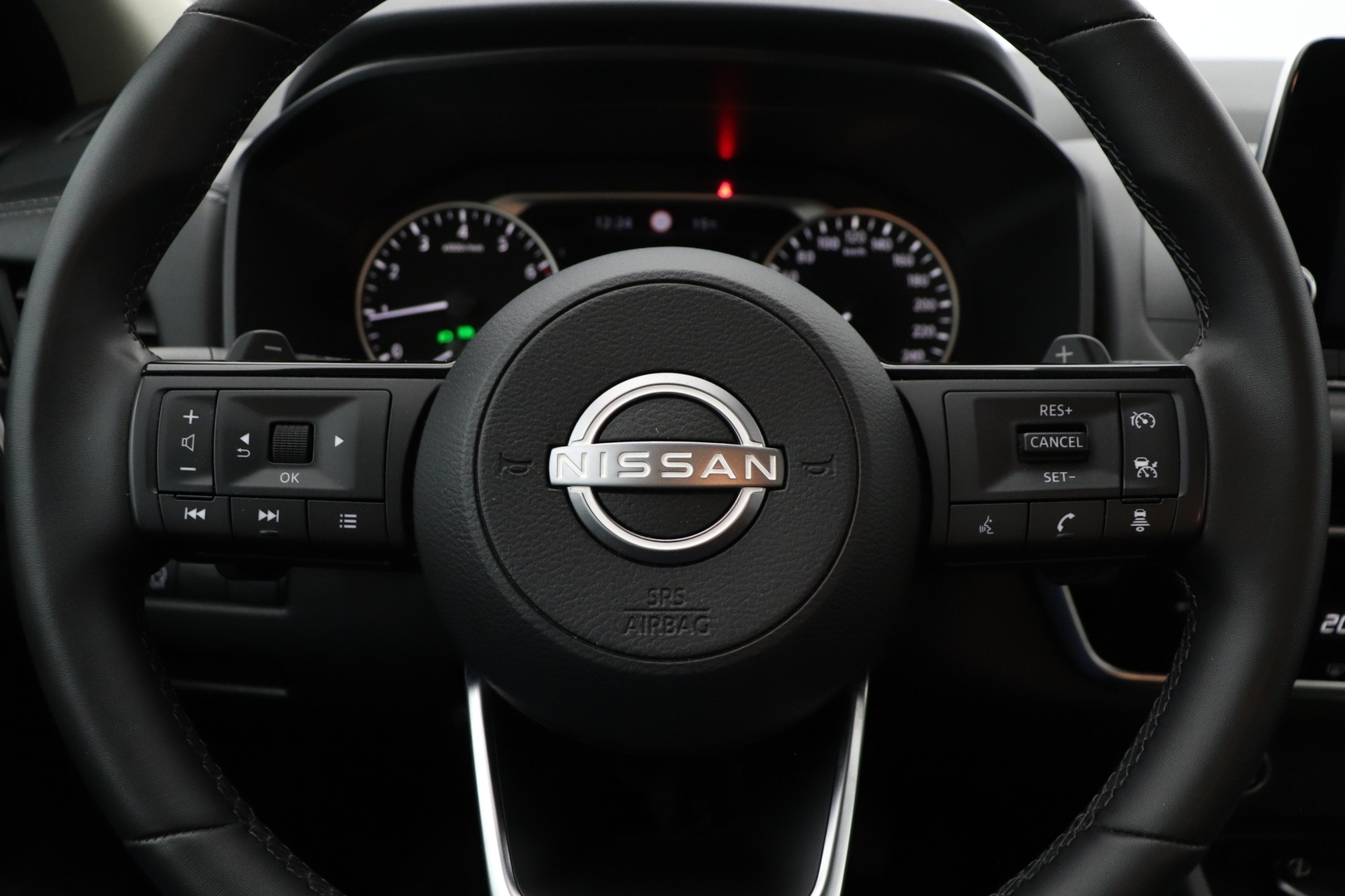NISSAN Qashqai 2024