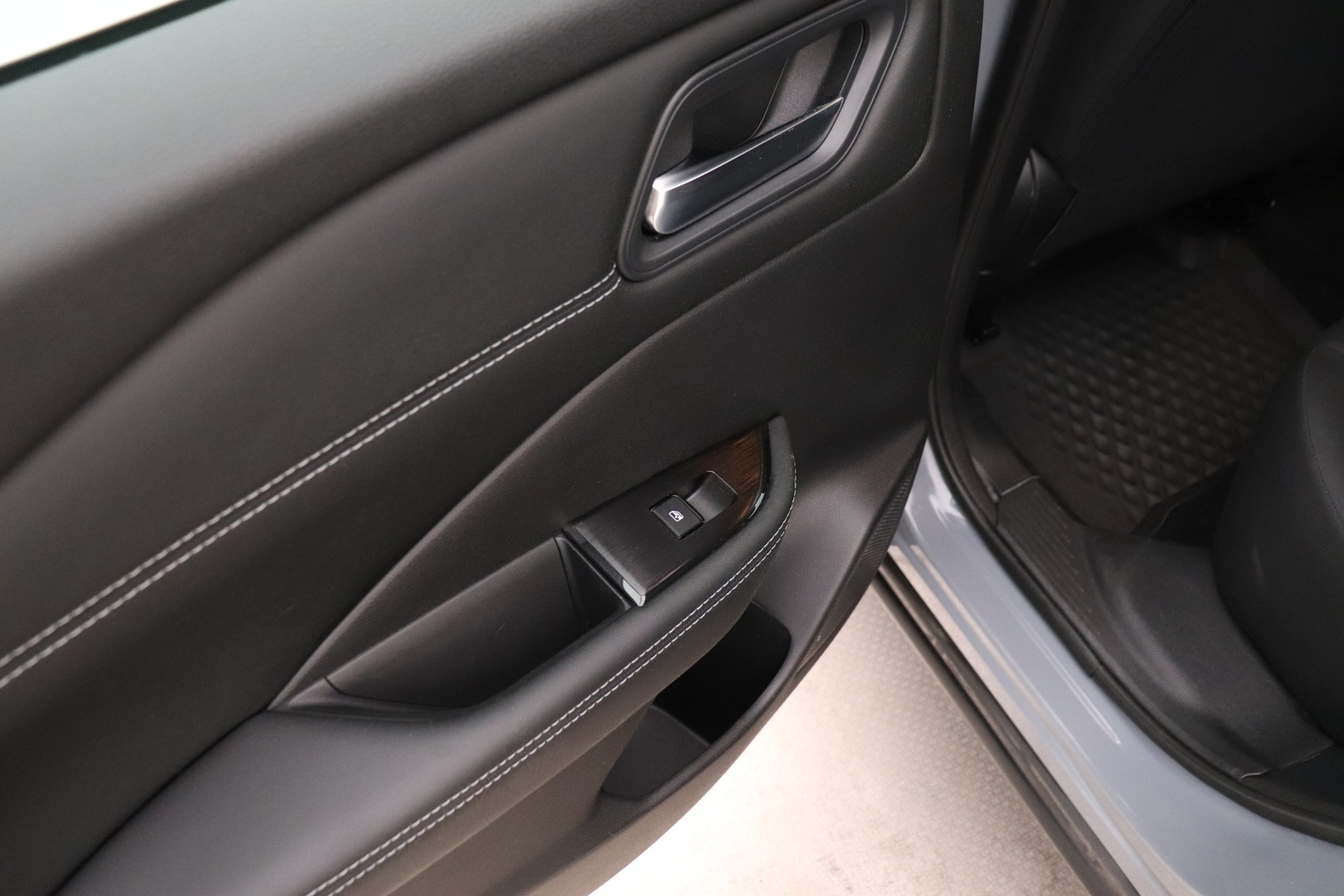 NISSAN Qashqai 2024