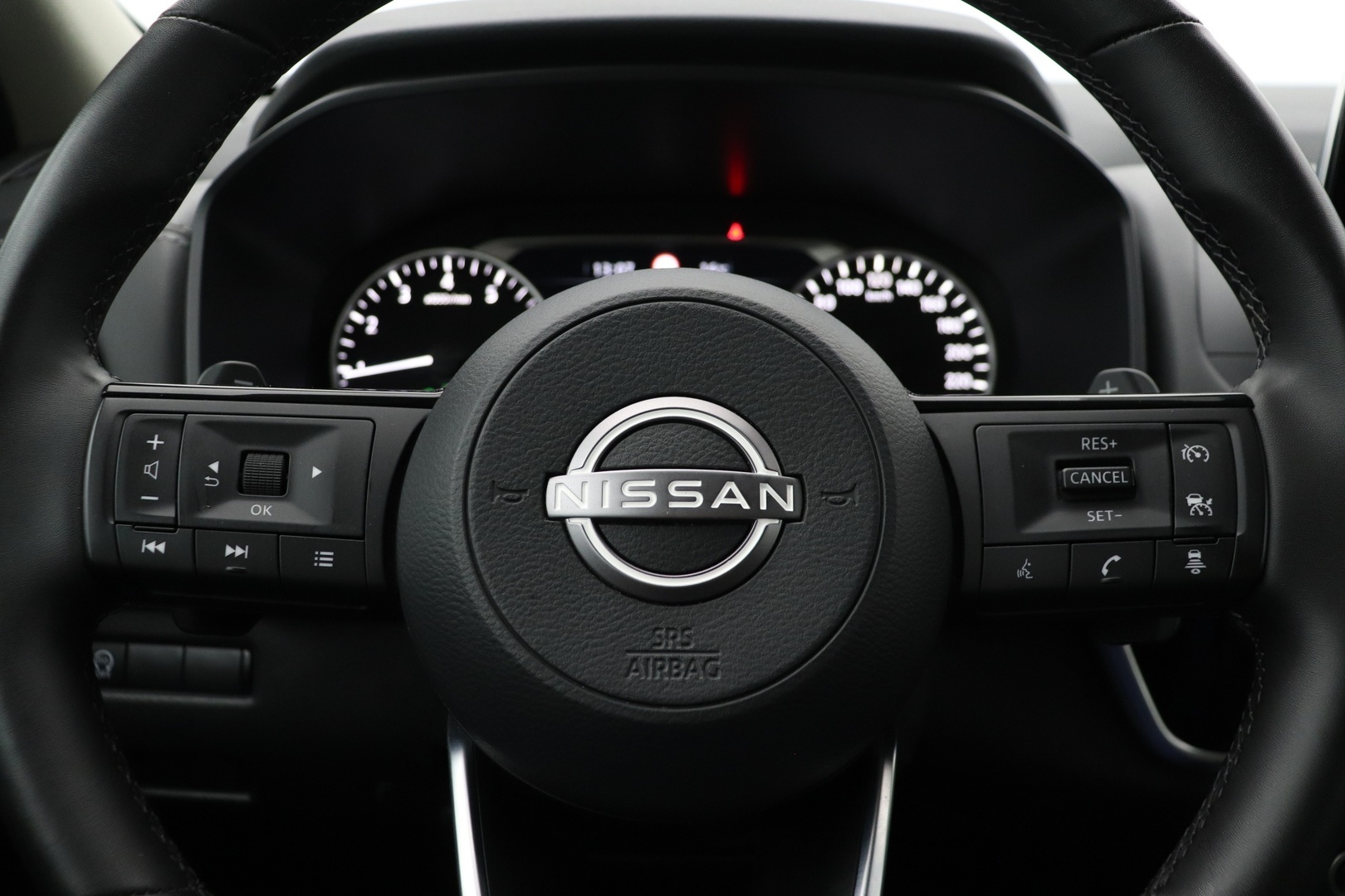 NISSAN Qashqai 2024