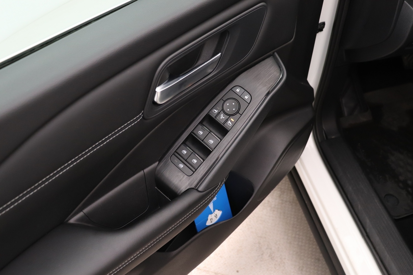 NISSAN Qashqai 2024