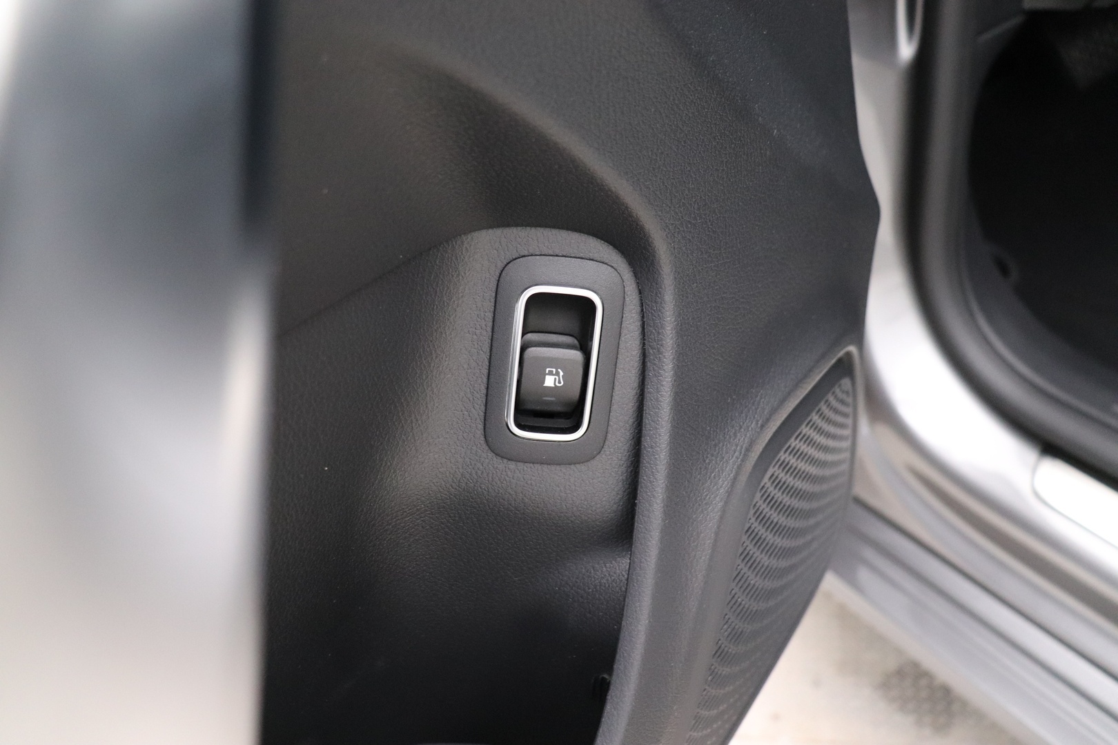 MERCEDES-BENZ CLA 2025