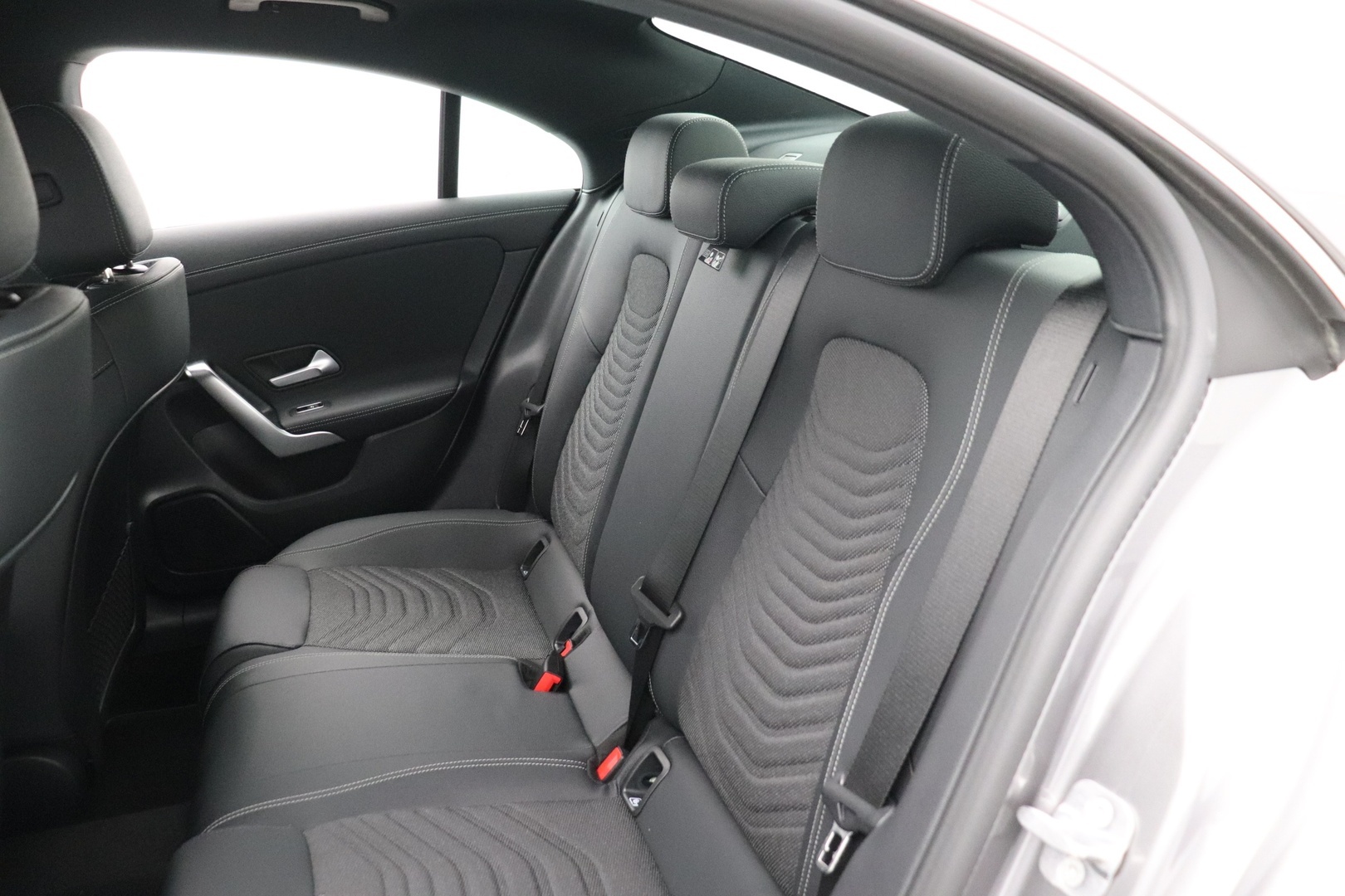 MERCEDES-BENZ CLA 2025