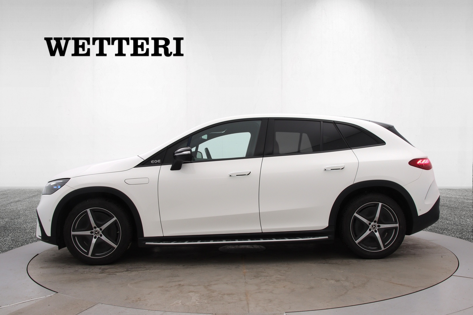 MERCEDES-BENZ EQE 2023